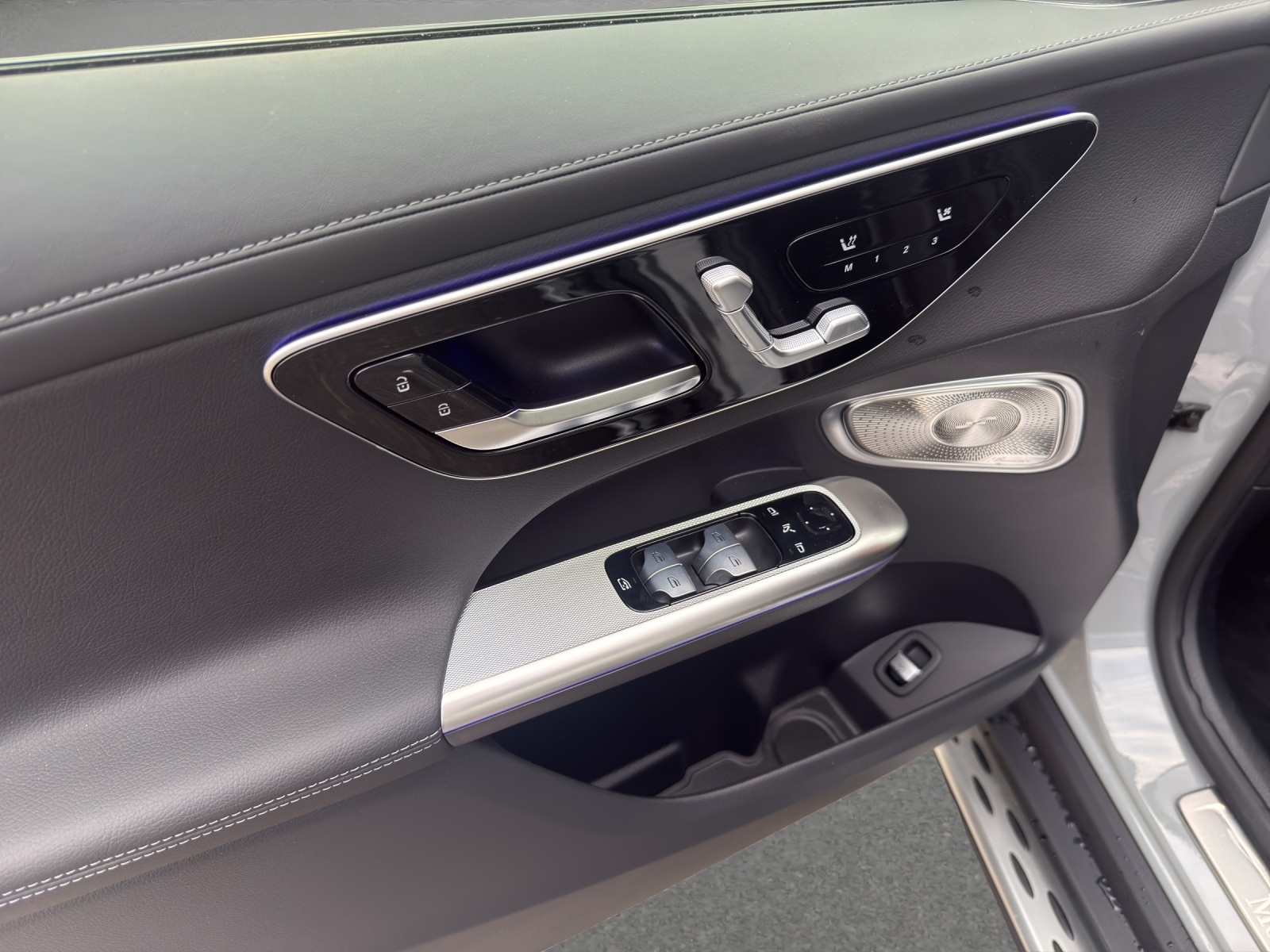 MERCEDES-BENZ GLC 220 d 4Matic 9G-Tronic-image-12