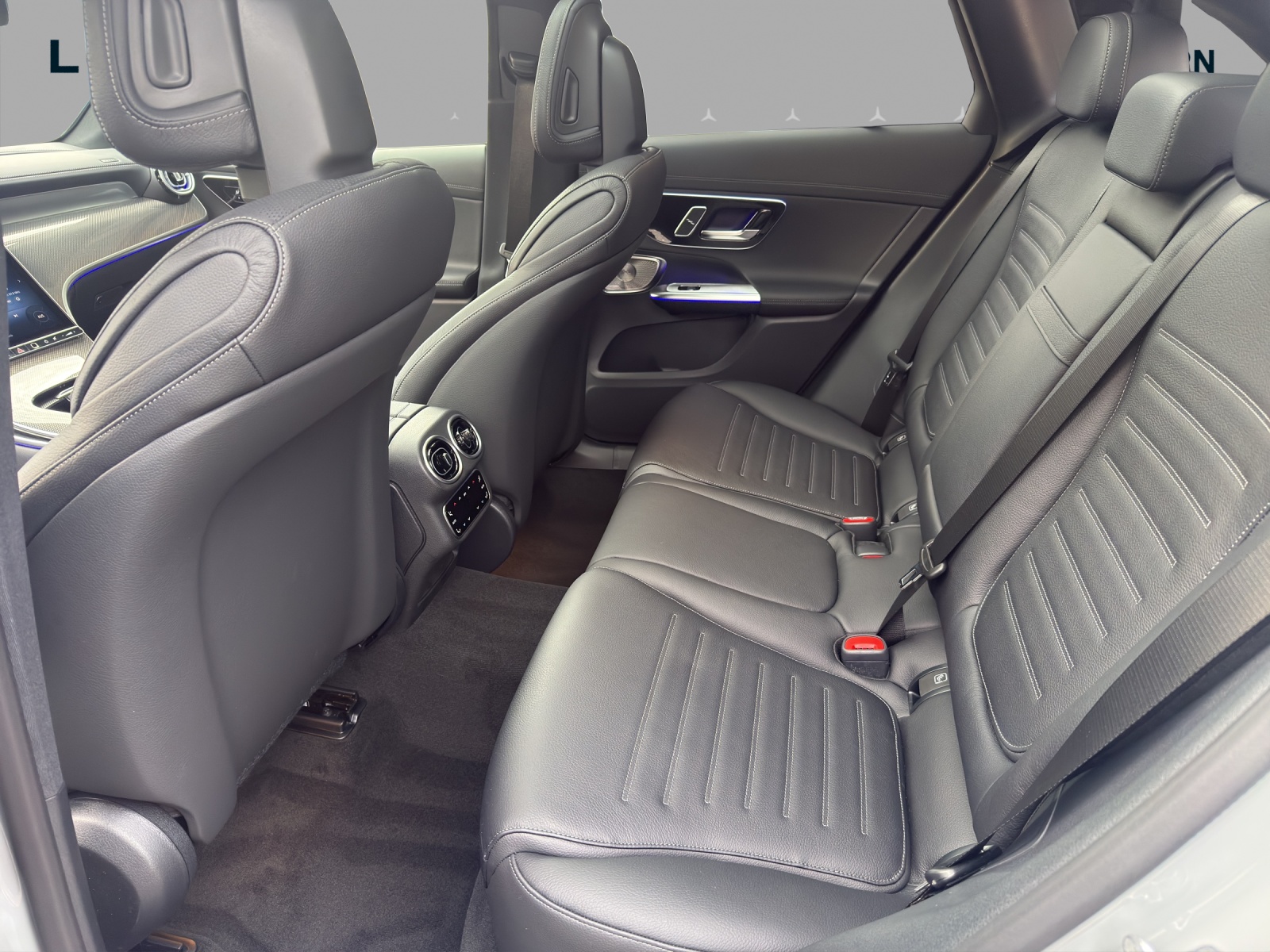 MERCEDES-BENZ GLC 220 d 4Matic 9G-Tronic-image-13