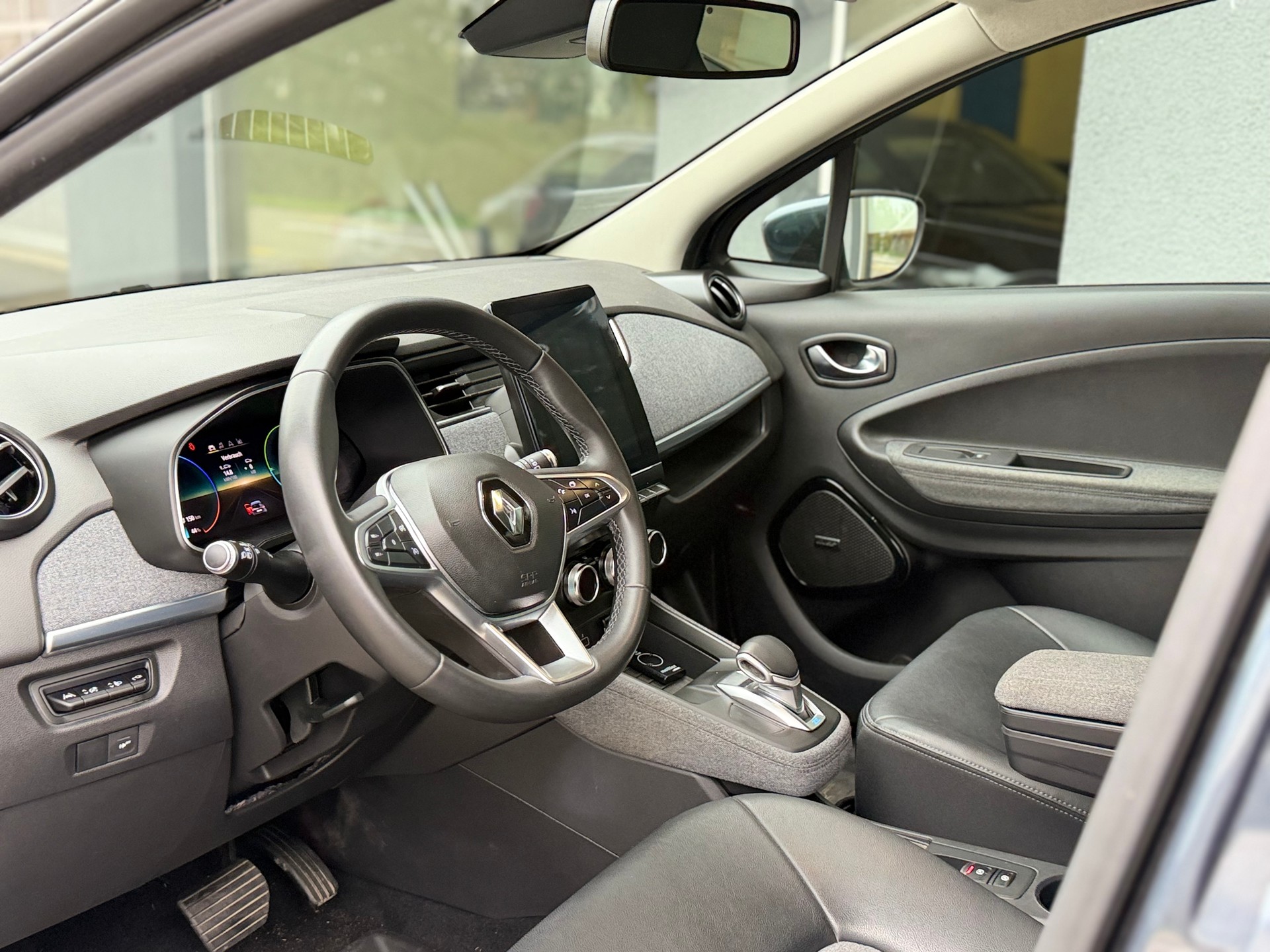 RENAULT Zoe Intens R135 (incl. Batterie)-image-4
