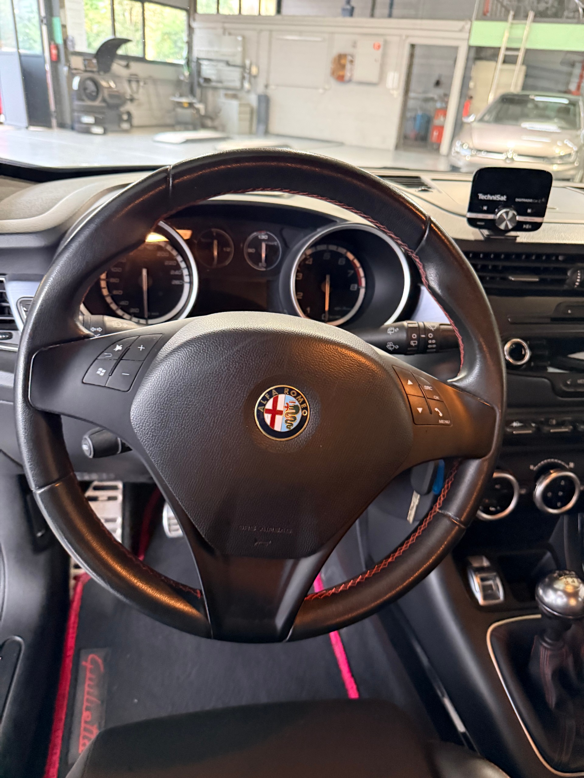 ALFA ROMEO Giulietta 1.4 MultiAir Distinctive-image-9