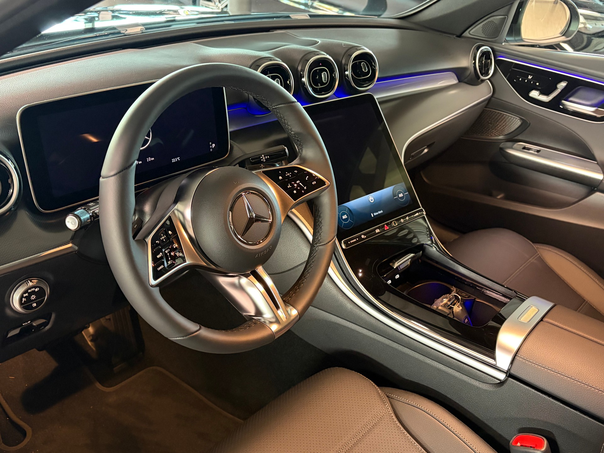 MERCEDES-BENZ C 220 d T 4 Matic Swiss Star-image-10