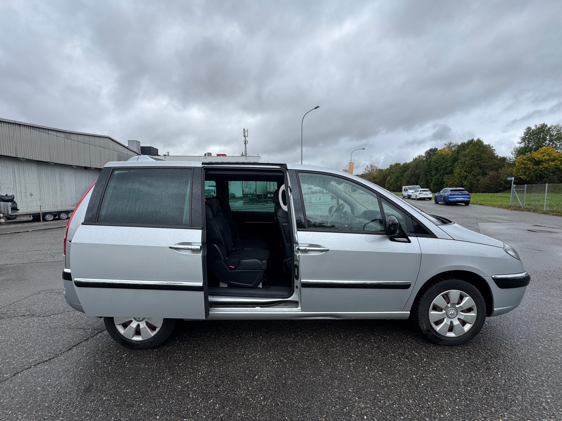 CITROEN C8 2.0 16V HDi Attraction-image-8