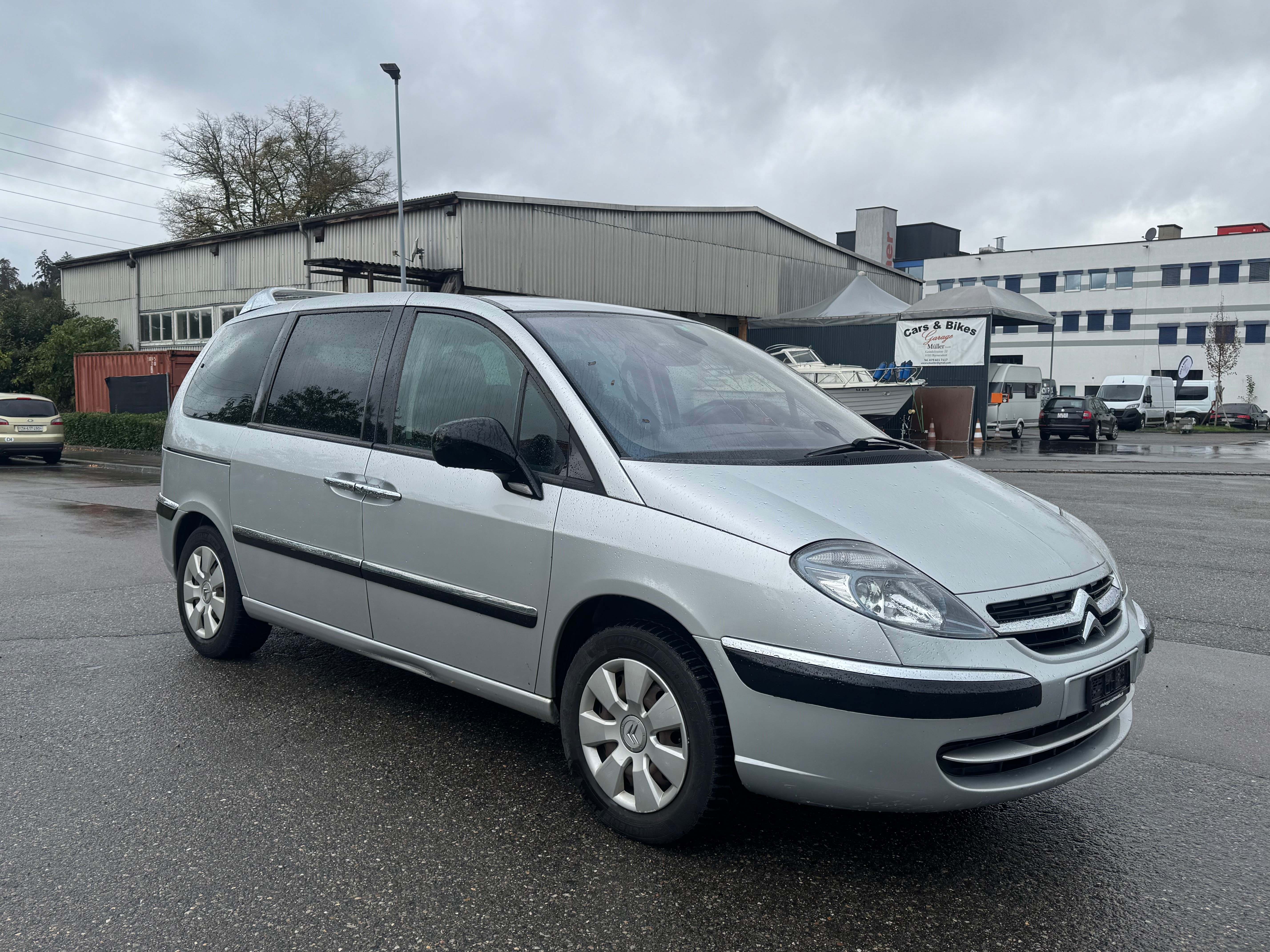 Car photo