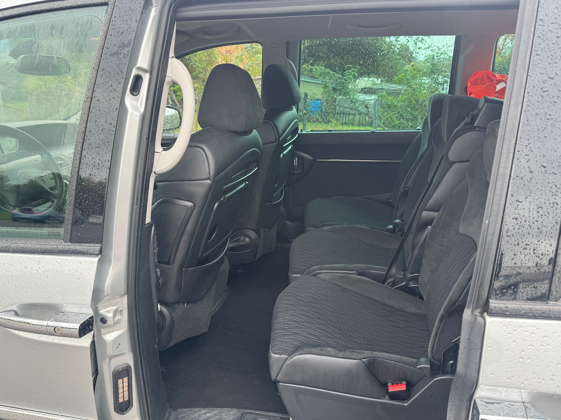 CITROEN C8 2.0 16V HDi Attraction-image-10
