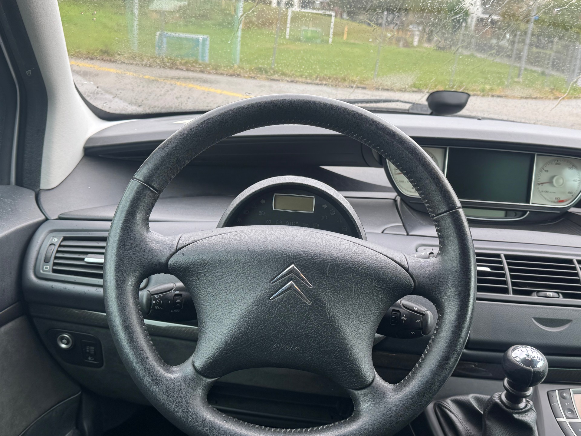 CITROEN C8 2.0 16V HDi Attraction-image-14