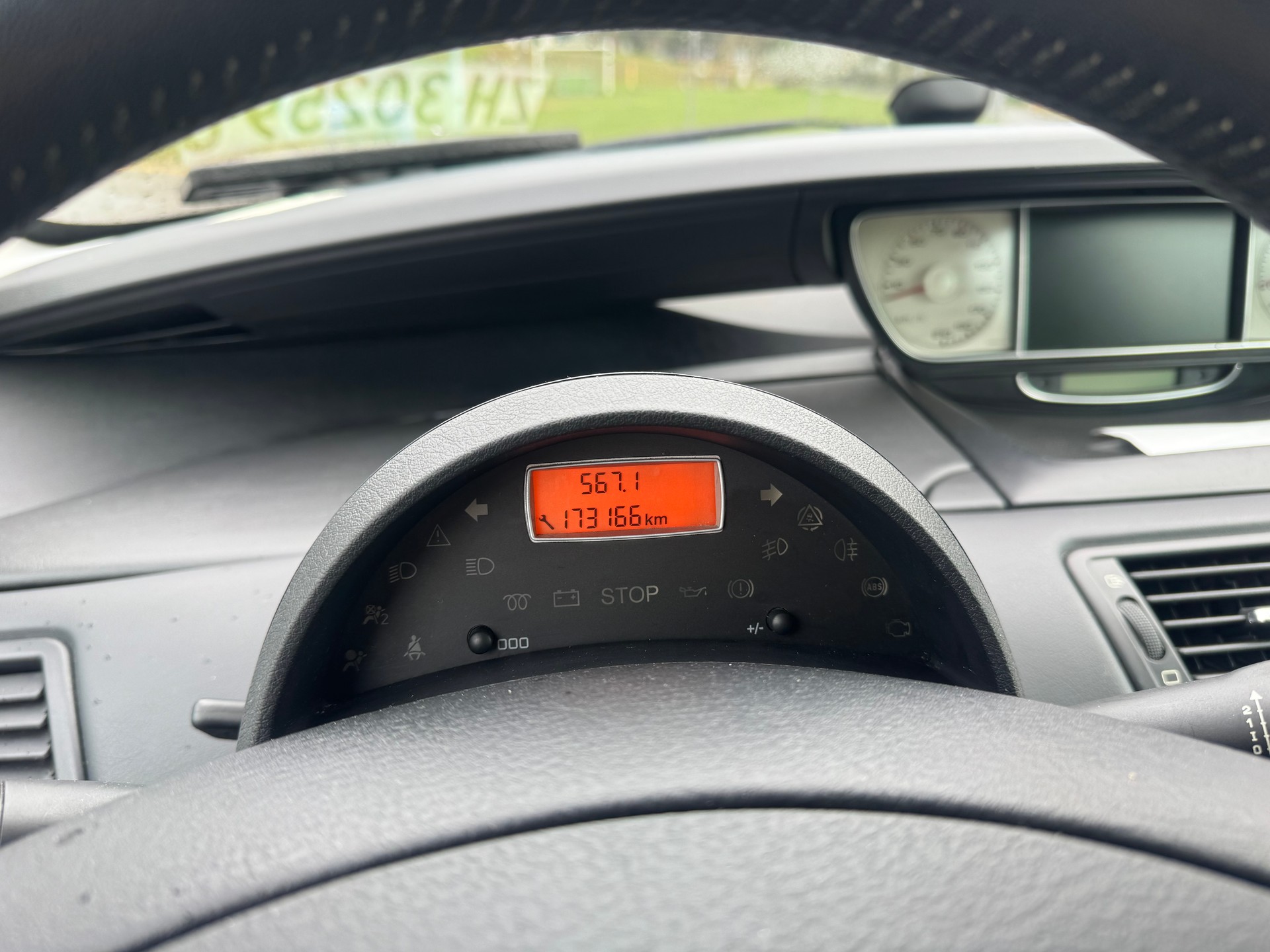 CITROEN C8 2.0 16V HDi Attraction-image-15