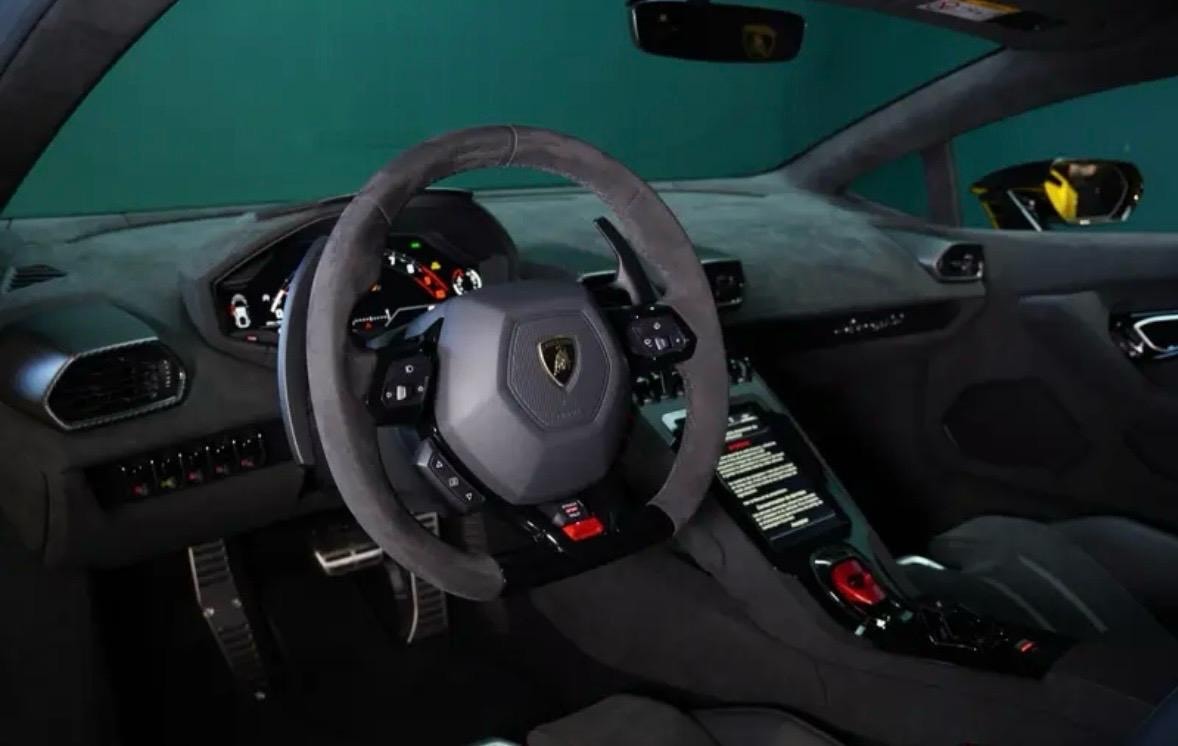 LAMBORGHINI Sterrato coupé DCT 610CV-image-8