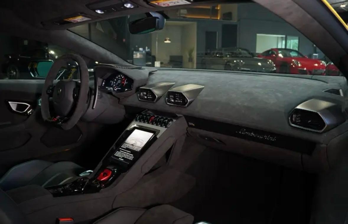 LAMBORGHINI Sterrato coupé DCT 610CV-image-6