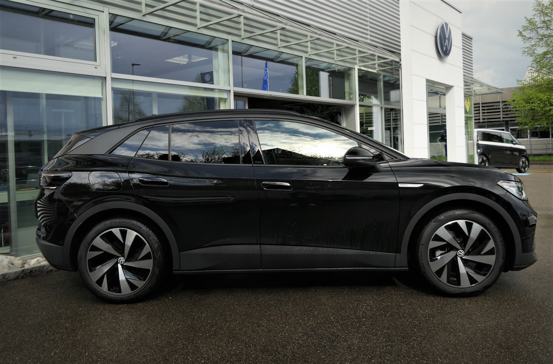 VW ID.4 Pro Performance 77 kWh Life Plus-image-2