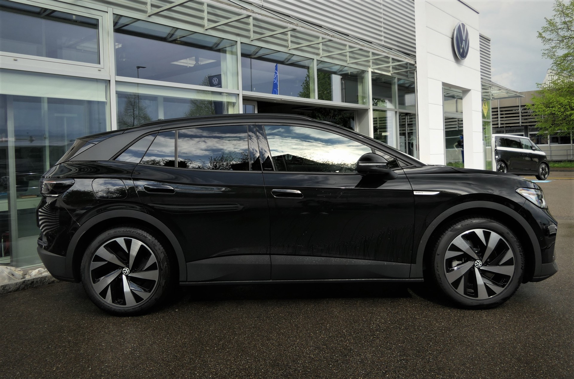 VW ID.4 Pro Performance 77 kWh Life Plus-image-2
