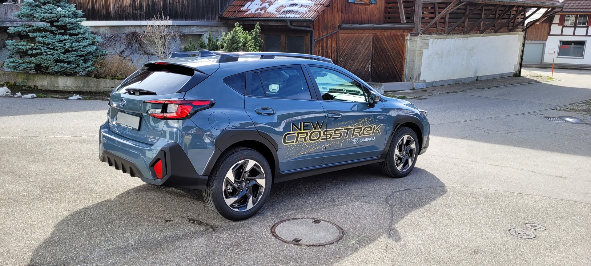 SUBARU Crosstrek 2.0 e-Boxer Swiss Plus AWD Lineartronic-image-4
