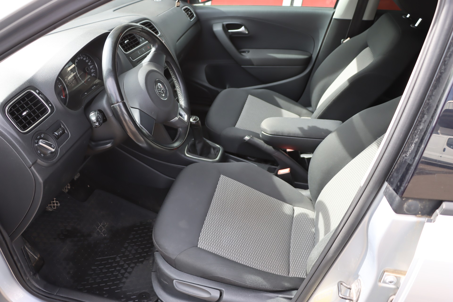 VW Polo 1.2 TDI BlueMotion Trendline-image-11