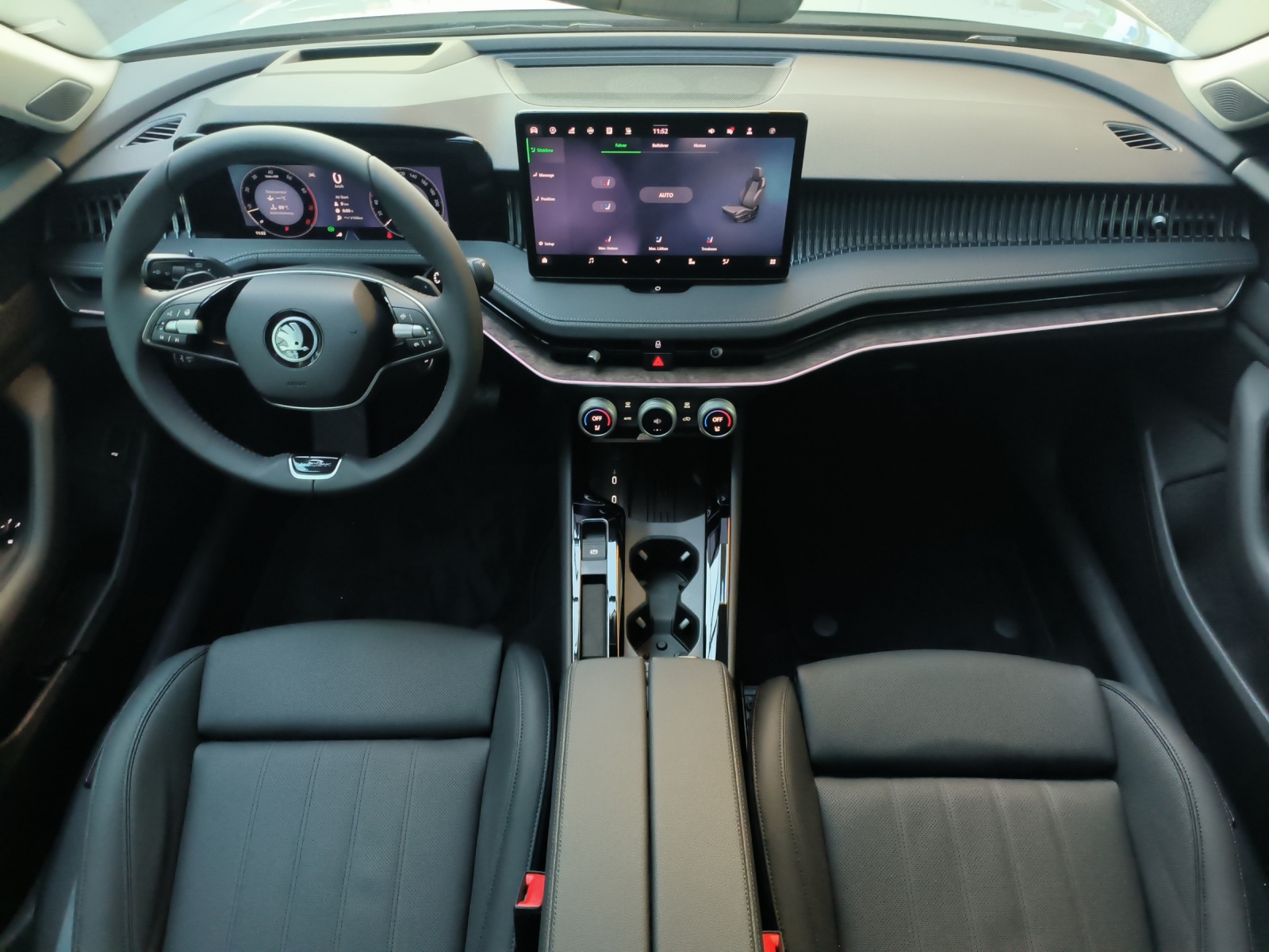 SKODA inkl. Winterrad | L&K | Standheizung | Head-up |Pano |-image-7