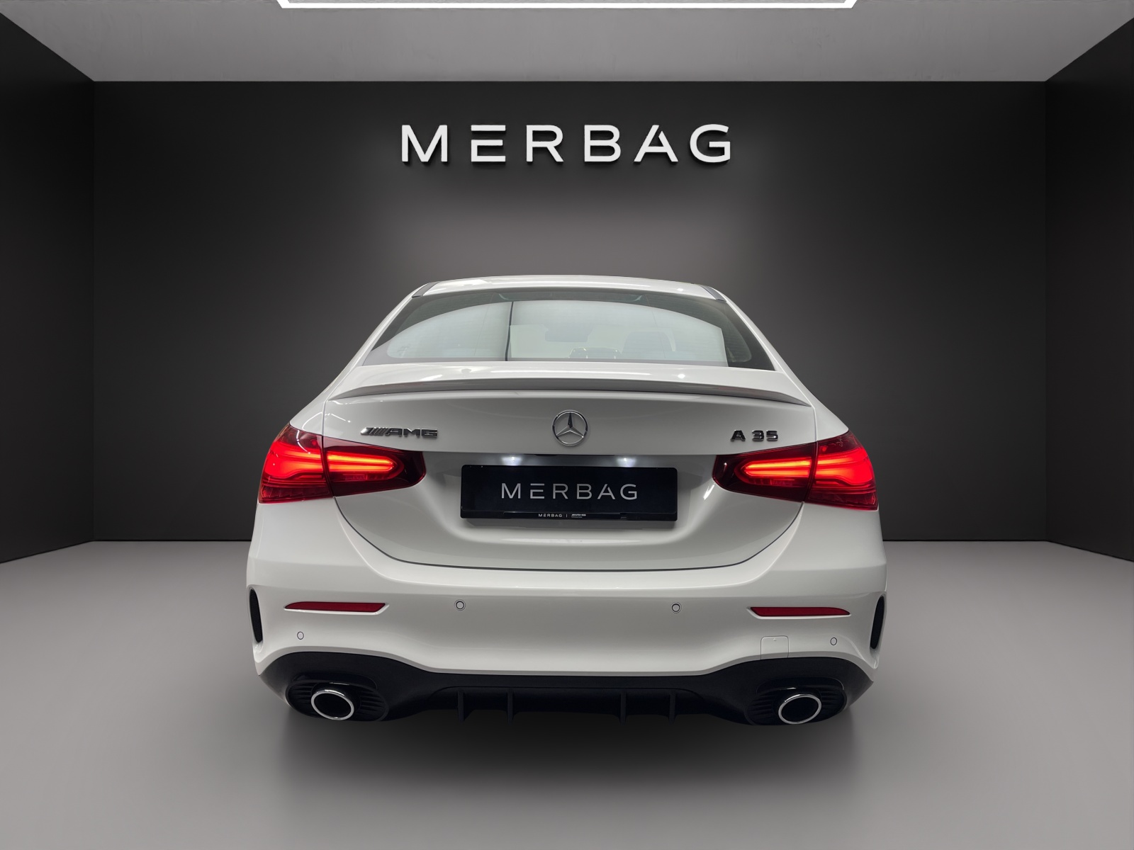 MERCEDES-BENZ A 35 AMG 4Matic+ 8G-DCT-image-4