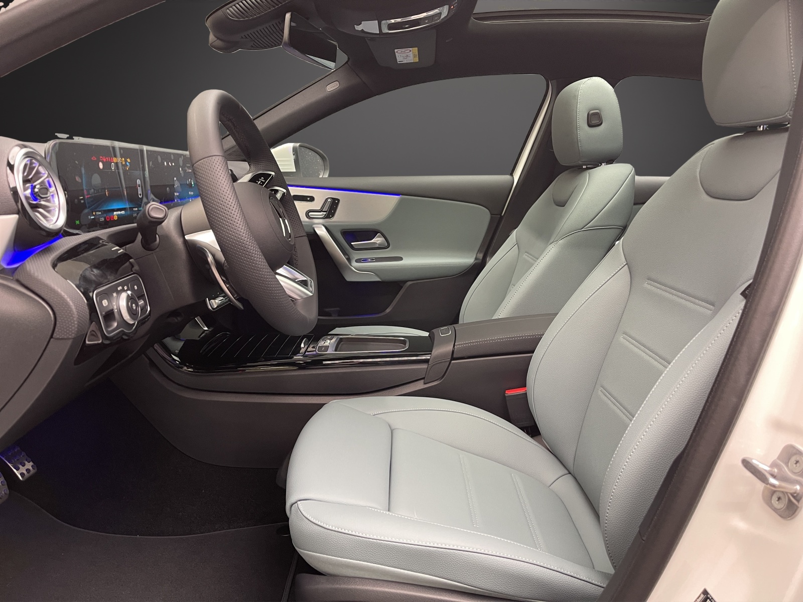 MERCEDES-BENZ A 35 AMG 4Matic+ 8G-DCT-image-7