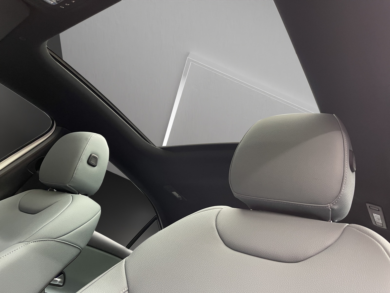MERCEDES-BENZ A 35 AMG 4Matic+ 8G-DCT-image-10