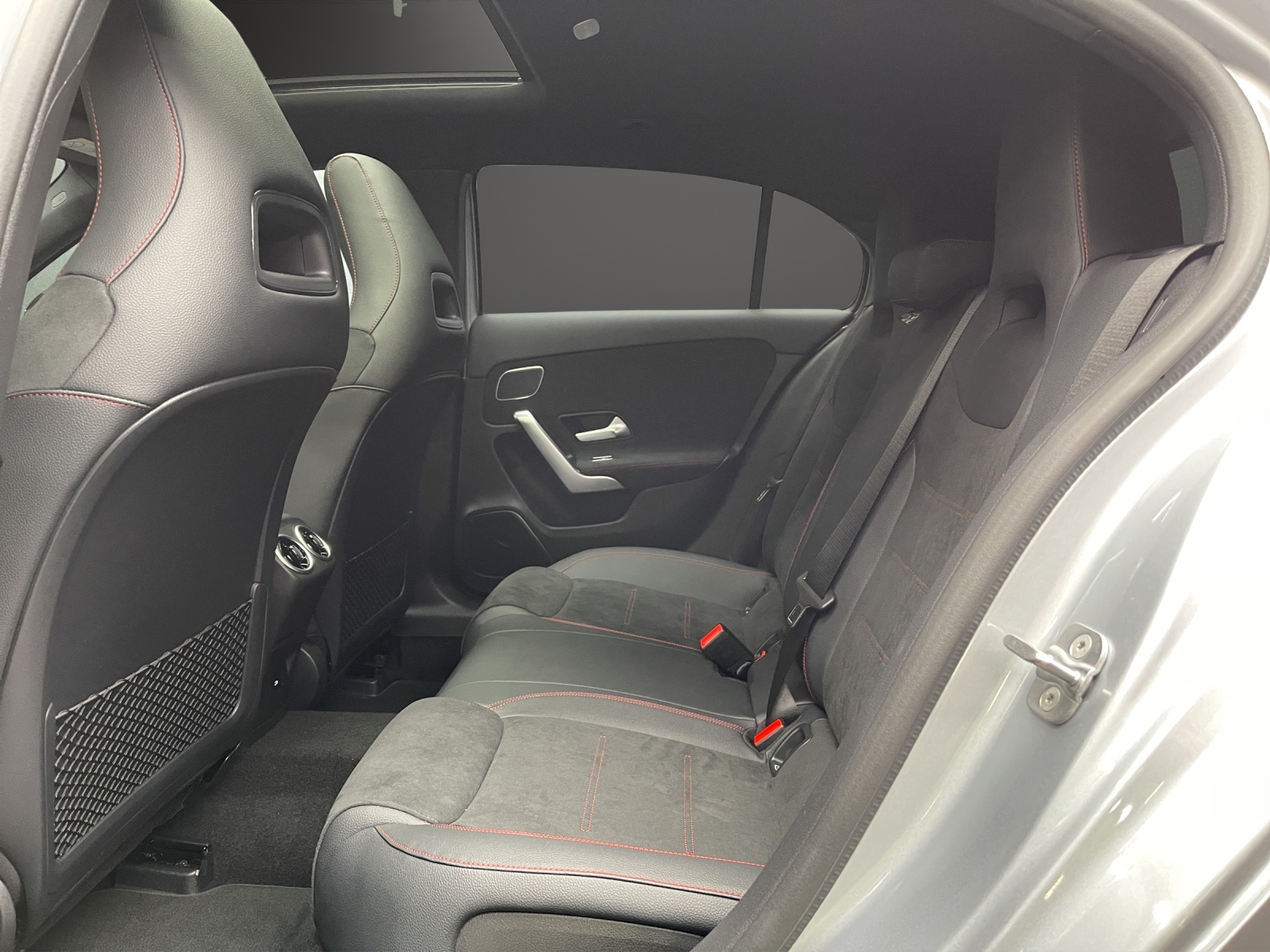 MERCEDES-BENZ A 250 e EQ Star 8G-DCT-image-10