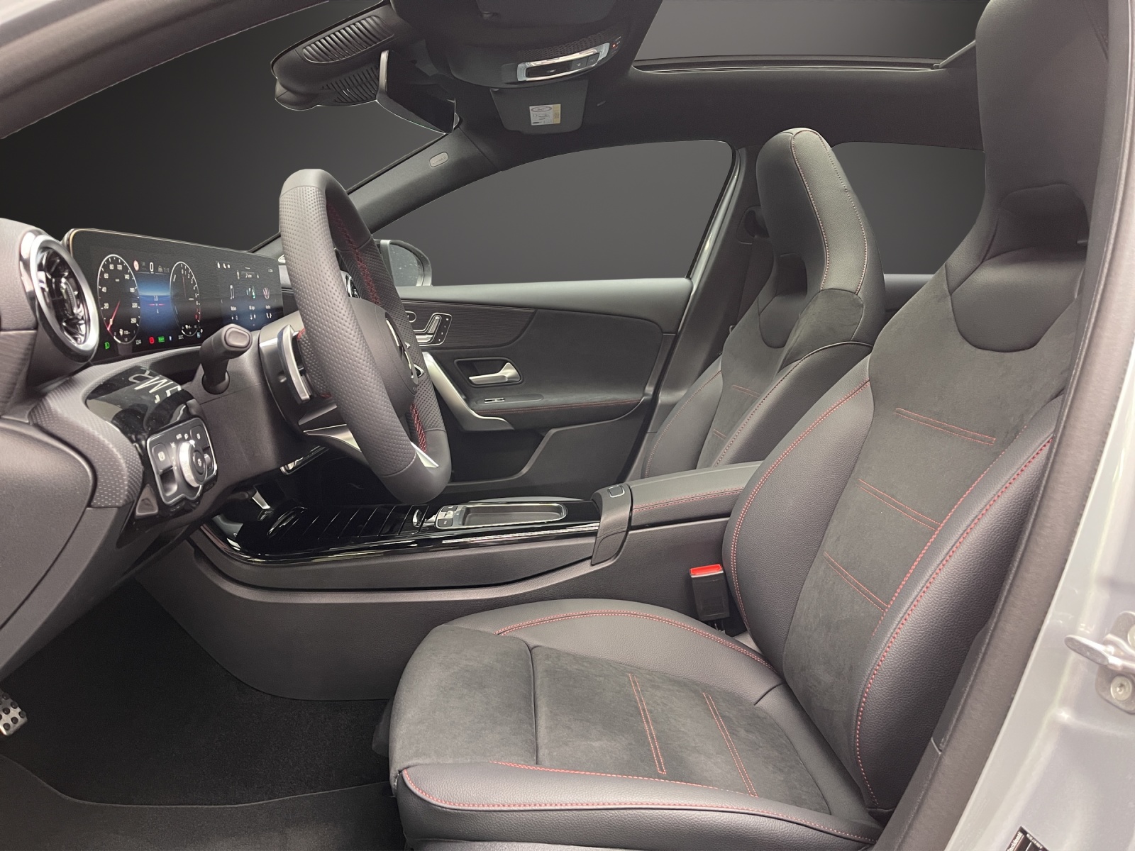 MERCEDES-BENZ A 250 e EQ Star 8G-DCT-image-8