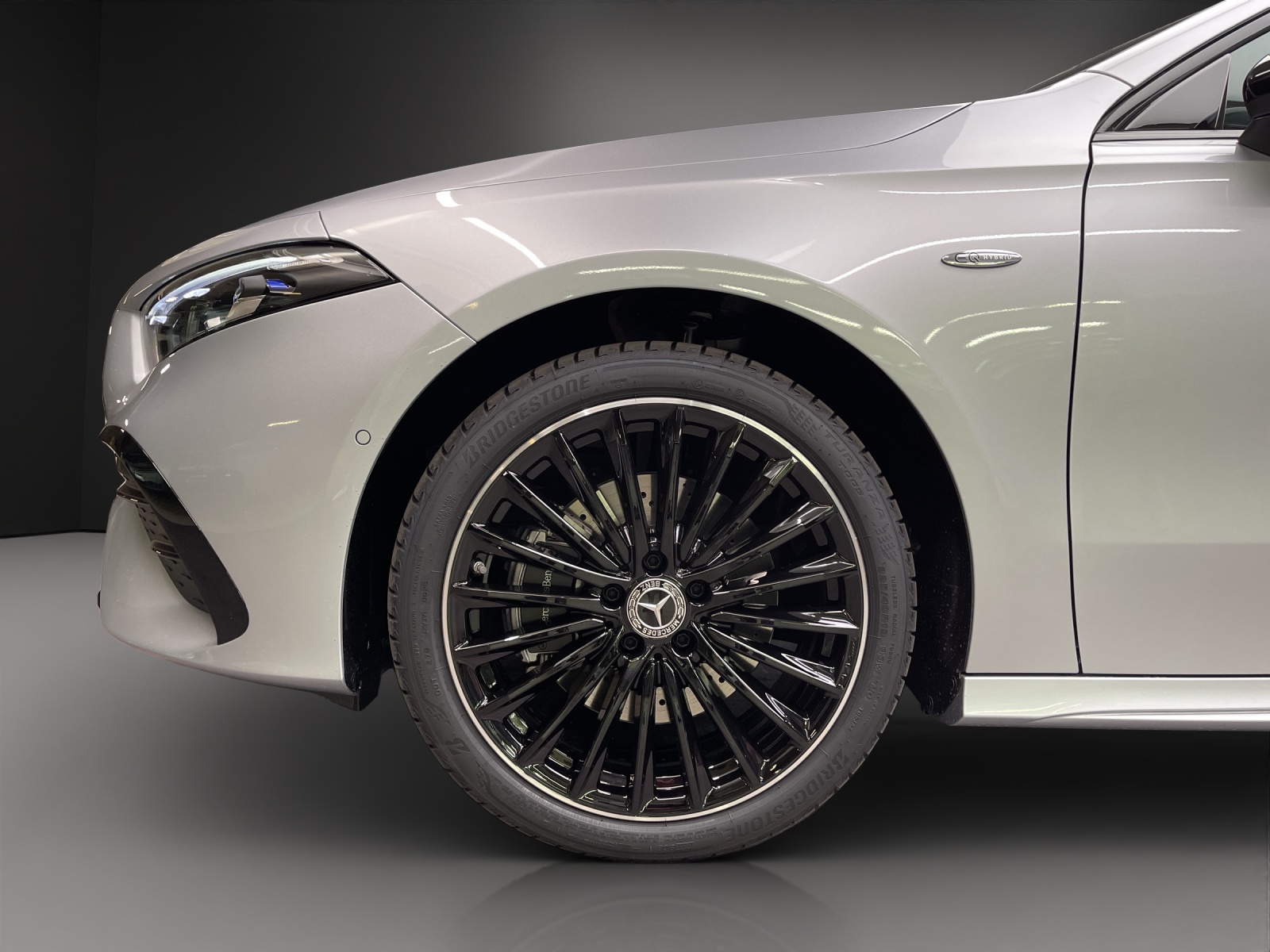 MERCEDES-BENZ A 250 e EQ Star 8G-DCT-image-6
