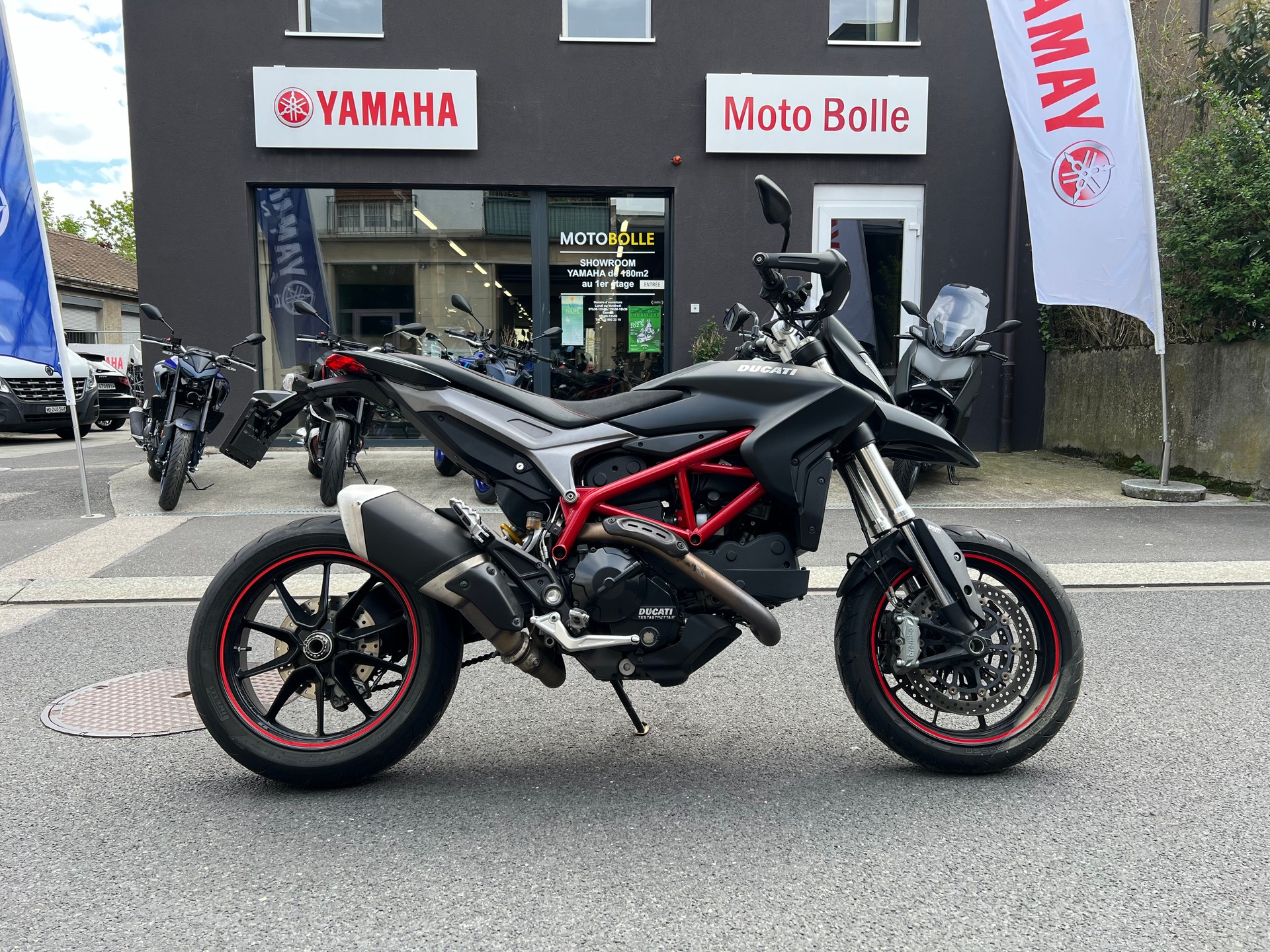 DUCATI Hypermotard 821