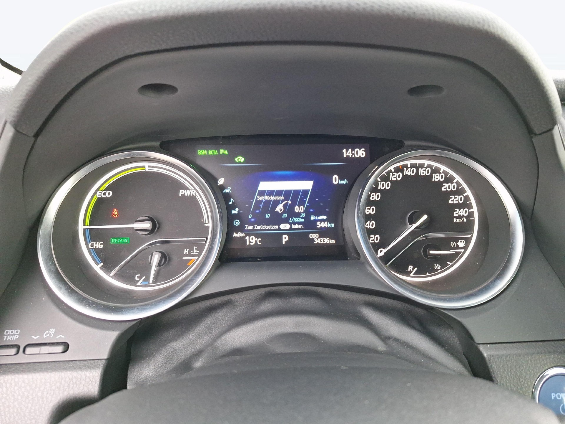 TOYOTA Camry 2.5 HSD Premium-image-14