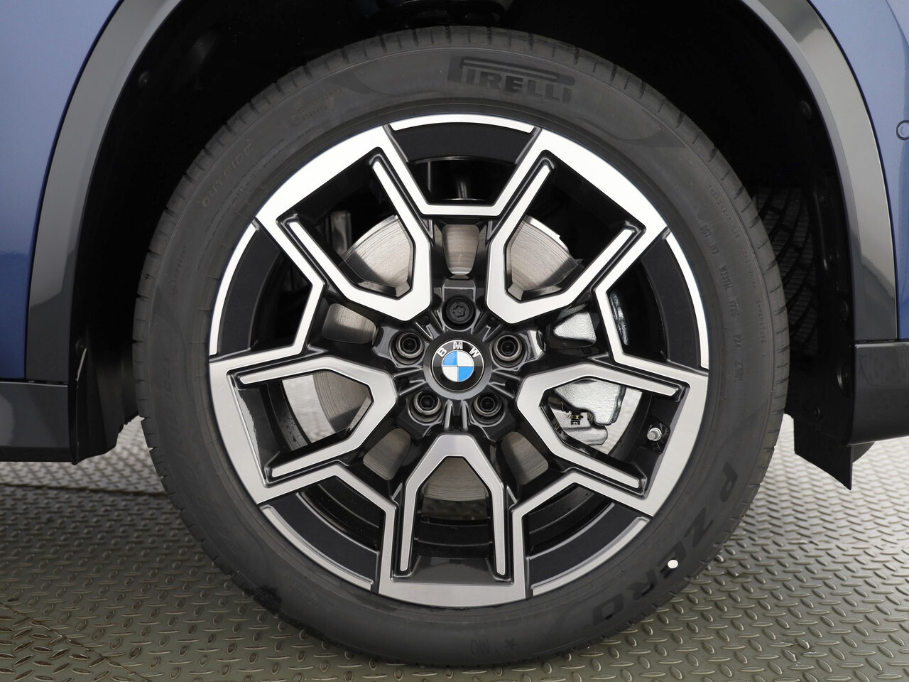 BMW X1 xDrive 23i 48V xLine-image-7