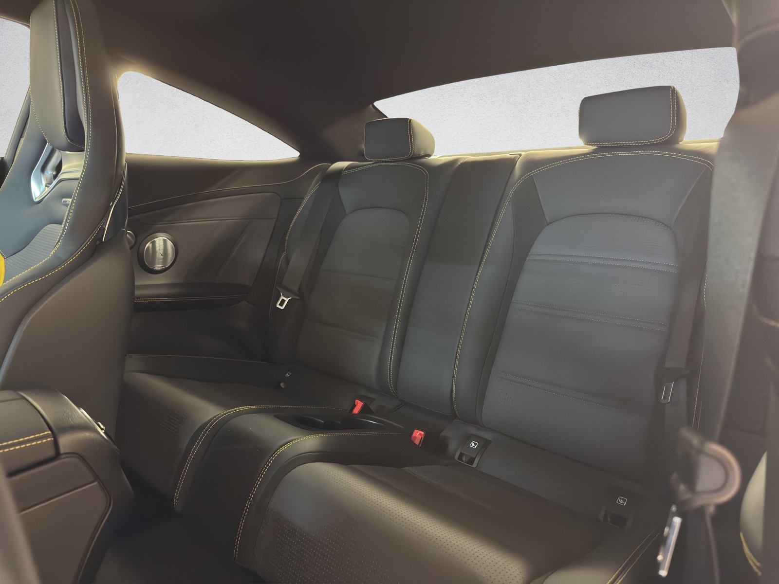 MERCEDES-BENZ C 63 S AMG Premium + 9G-tronic-image-11