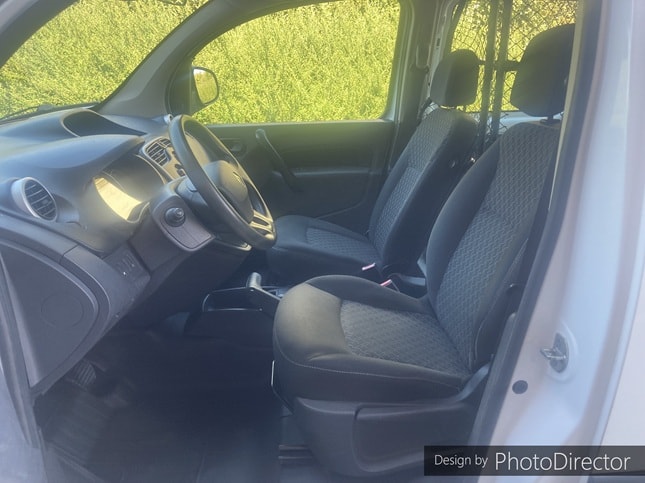 RENAULT Kangoo Medium 1.6 105 Business A-image-4