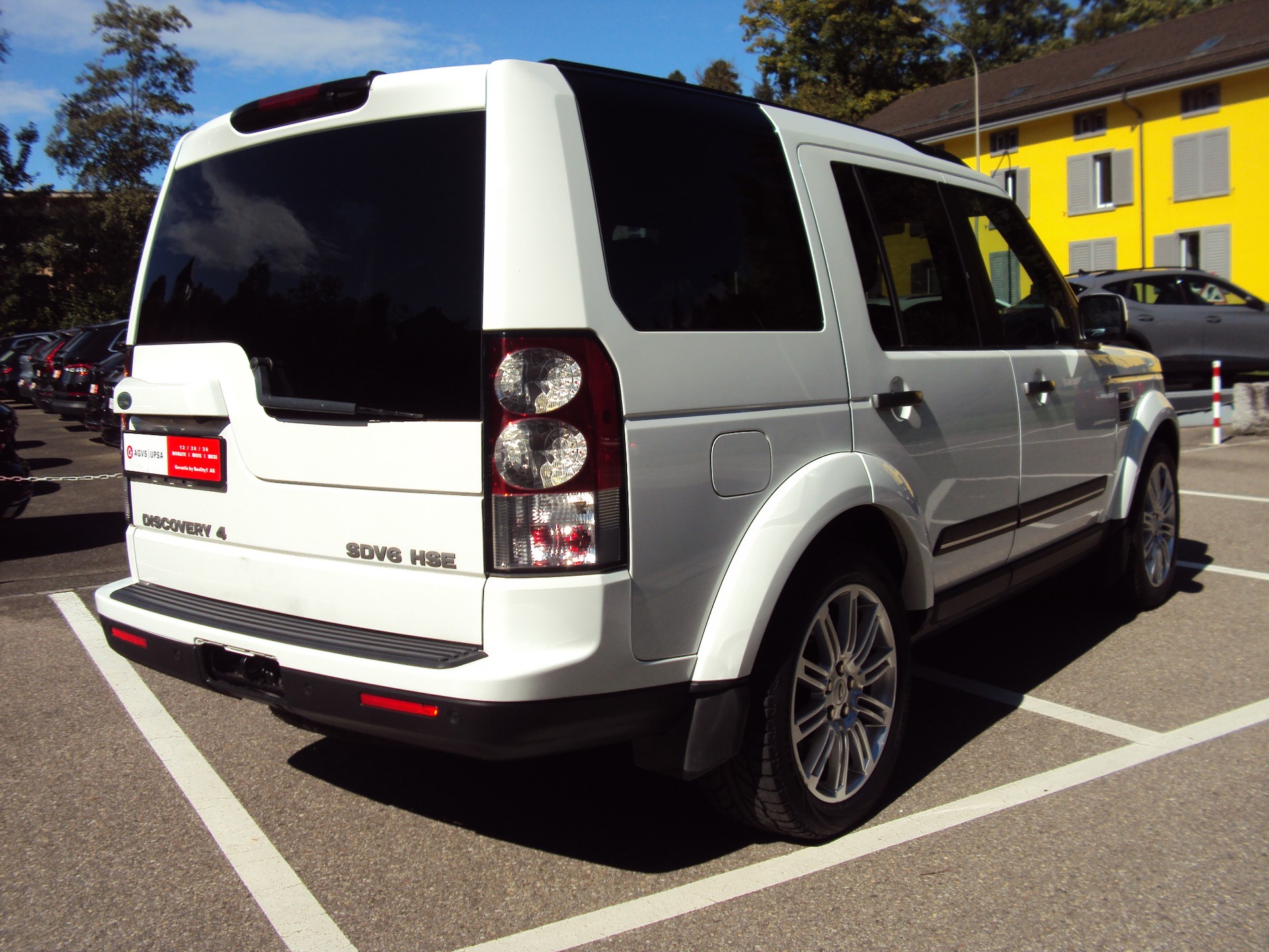 LAND ROVER Discovery 3.0 SDV6 HSE Automatic-image-3