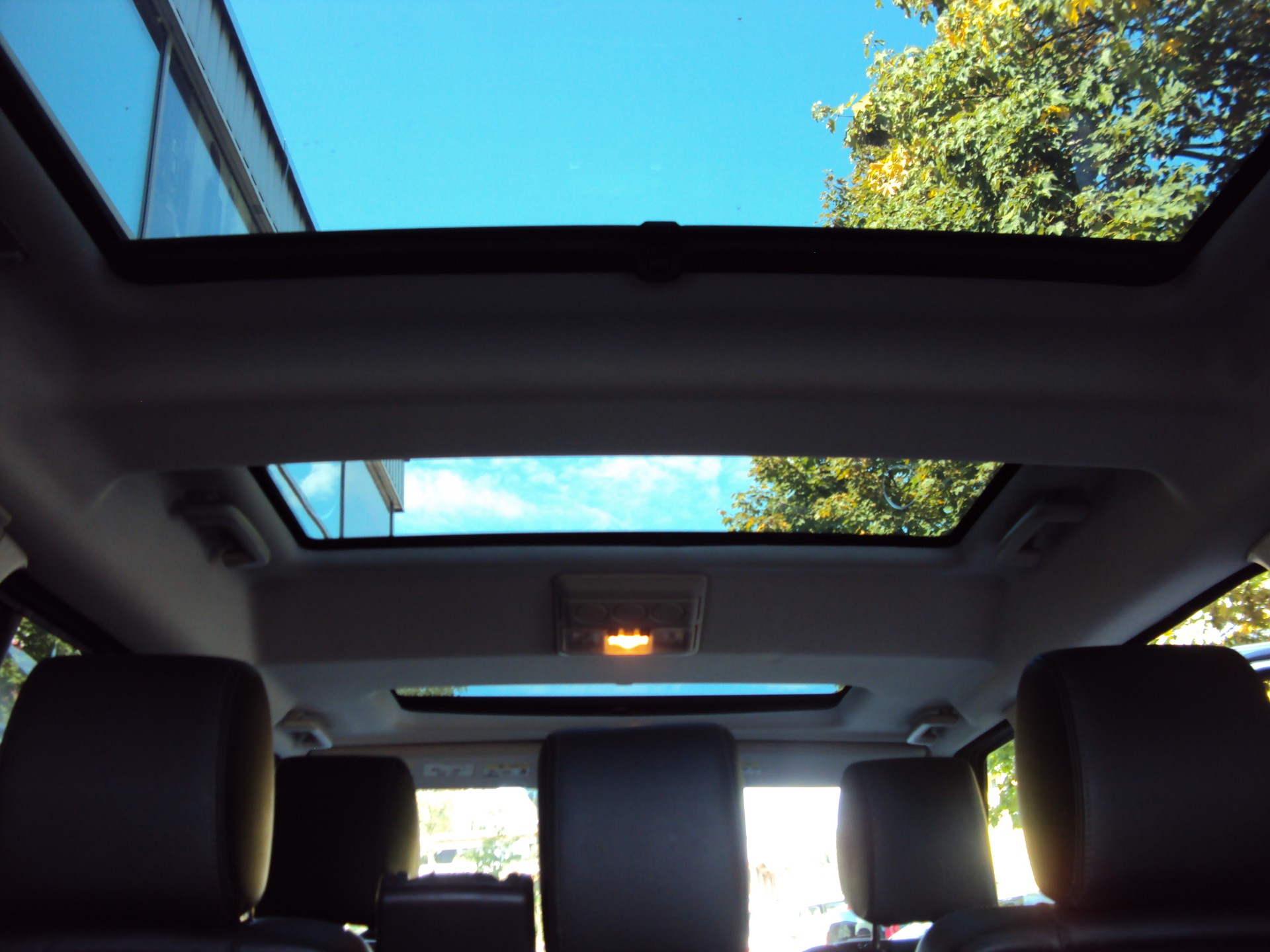 LAND ROVER Discovery 3.0 SDV6 HSE Automatic-image-15