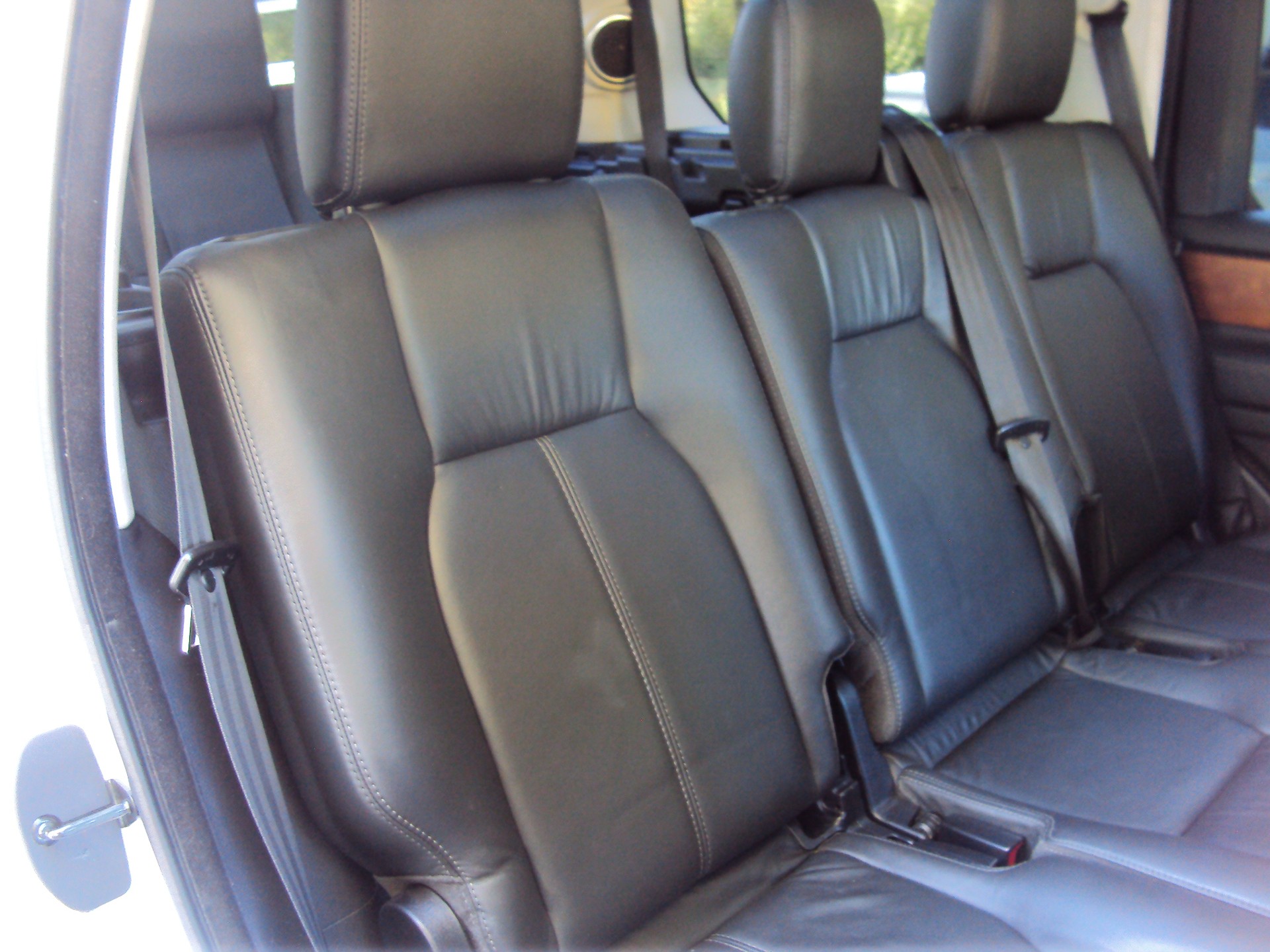 LAND ROVER Discovery 3.0 SDV6 HSE Automatic-image-13
