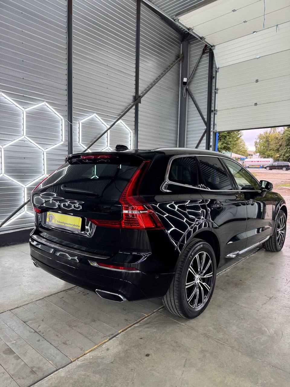 VOLVO XC60 T8 eAWD Inscription Expression Geartronic-image-4