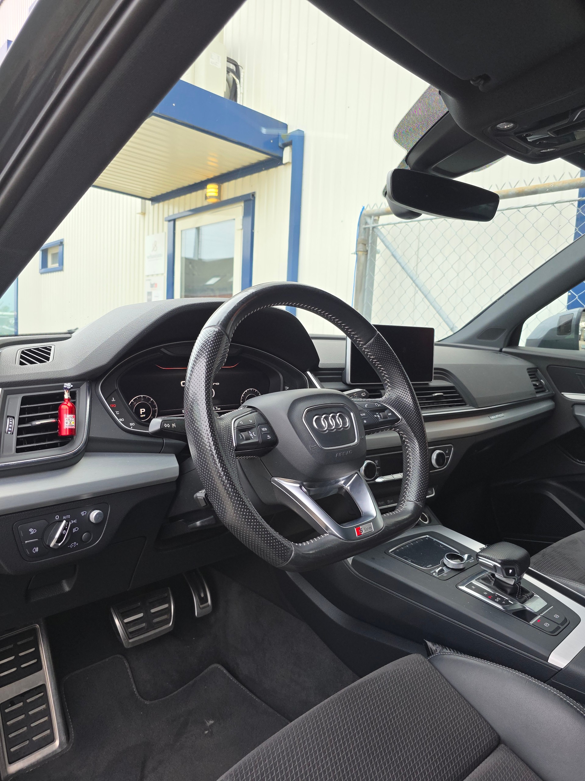 AUDI Q5 2.0 TDI sport quattro S-tronic-image-7