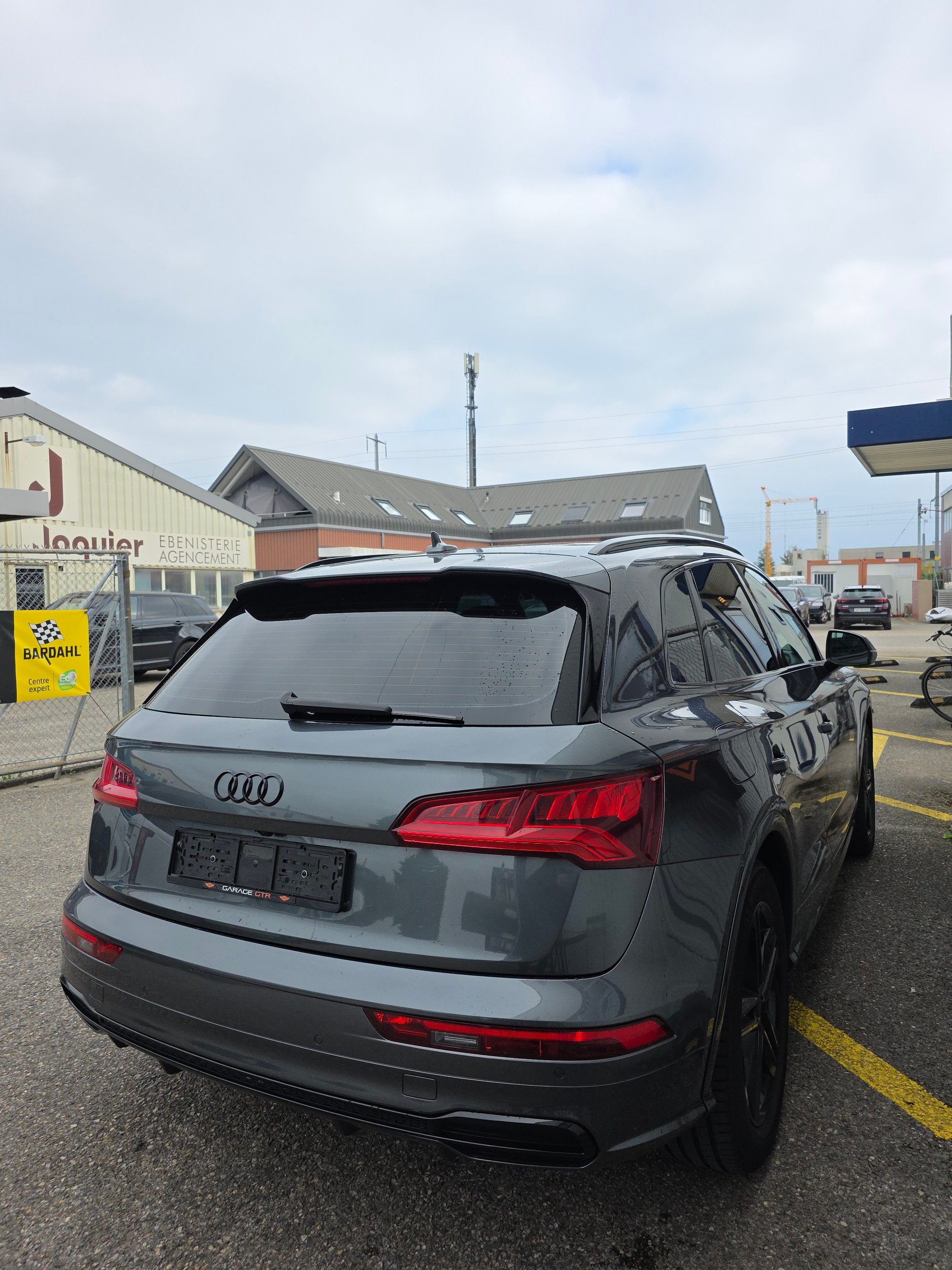 AUDI Q5 2.0 TDI sport quattro S-tronic-image-3