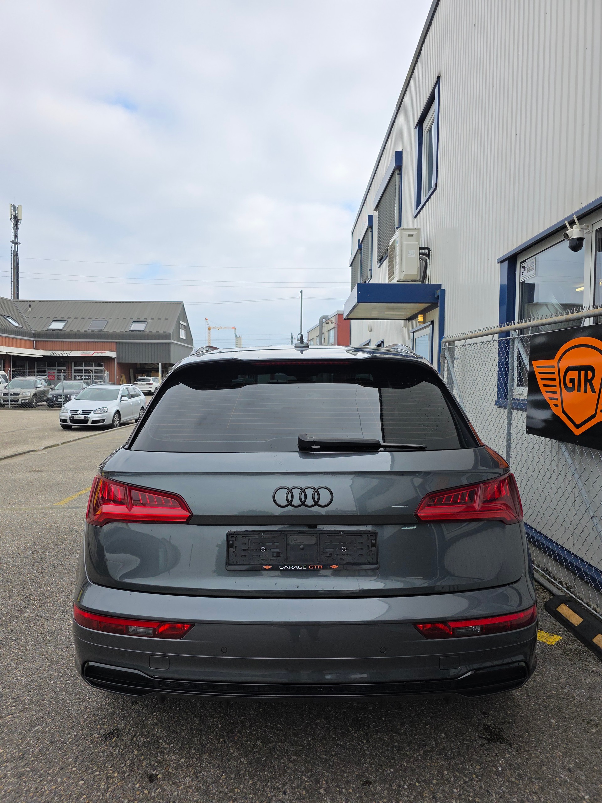 AUDI Q5 2.0 TDI sport quattro S-tronic-image-4