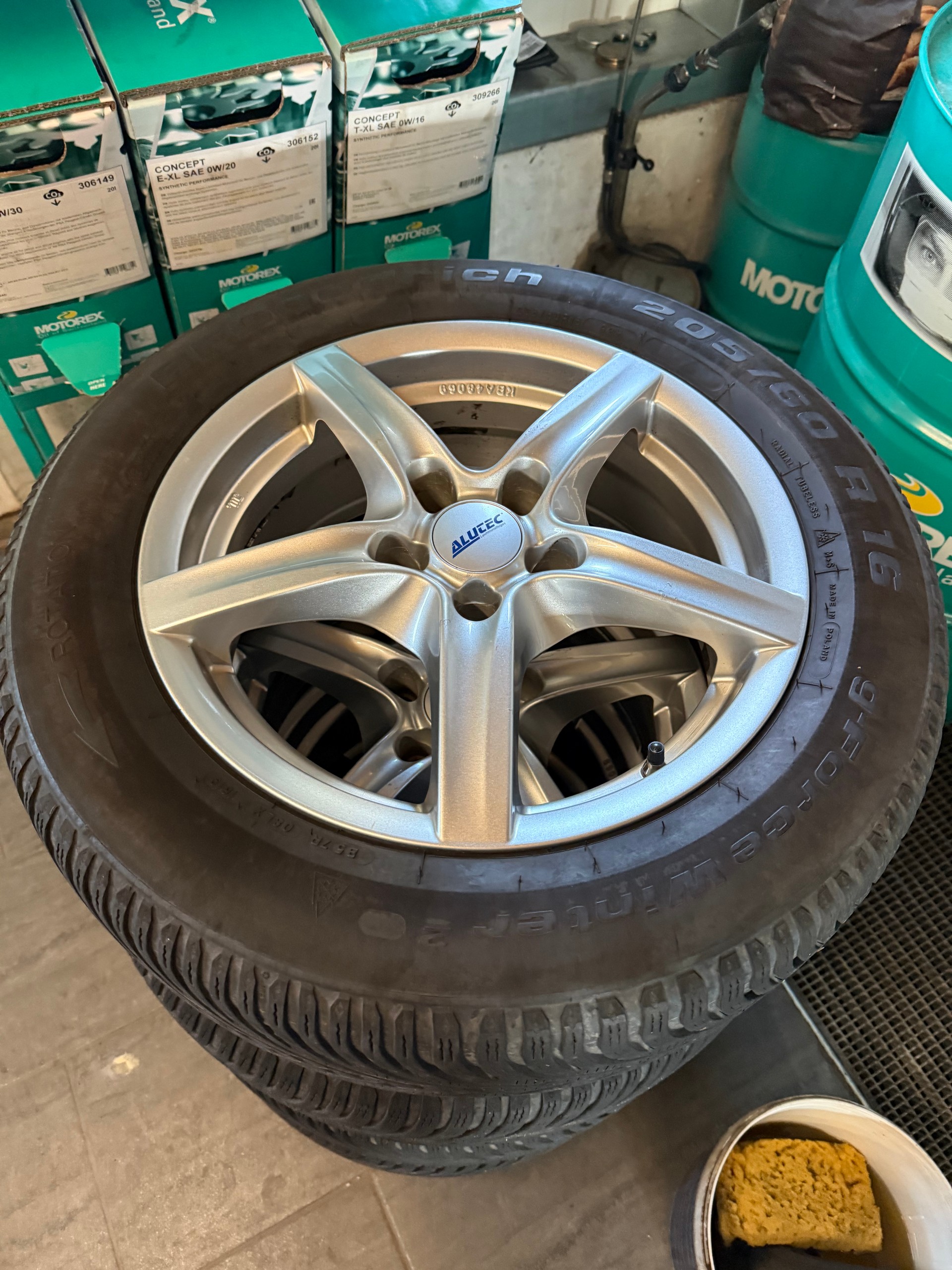 VW T-Roc 2.0 TSI Sport DSG 4Motion R-LINE / VENDUE VERKAUFT-image-13