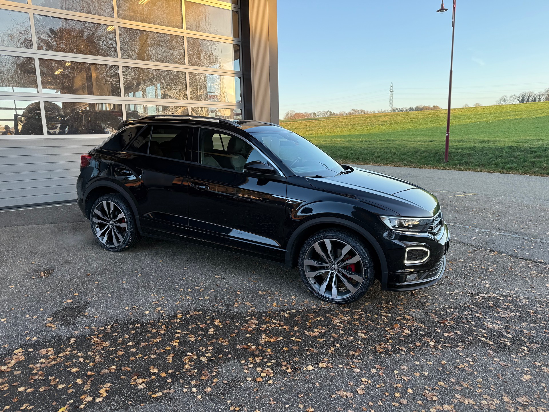 VW T-Roc 2.0 TSI Sport DSG 4Motion R-LINE / VENDUE VERKAUFT