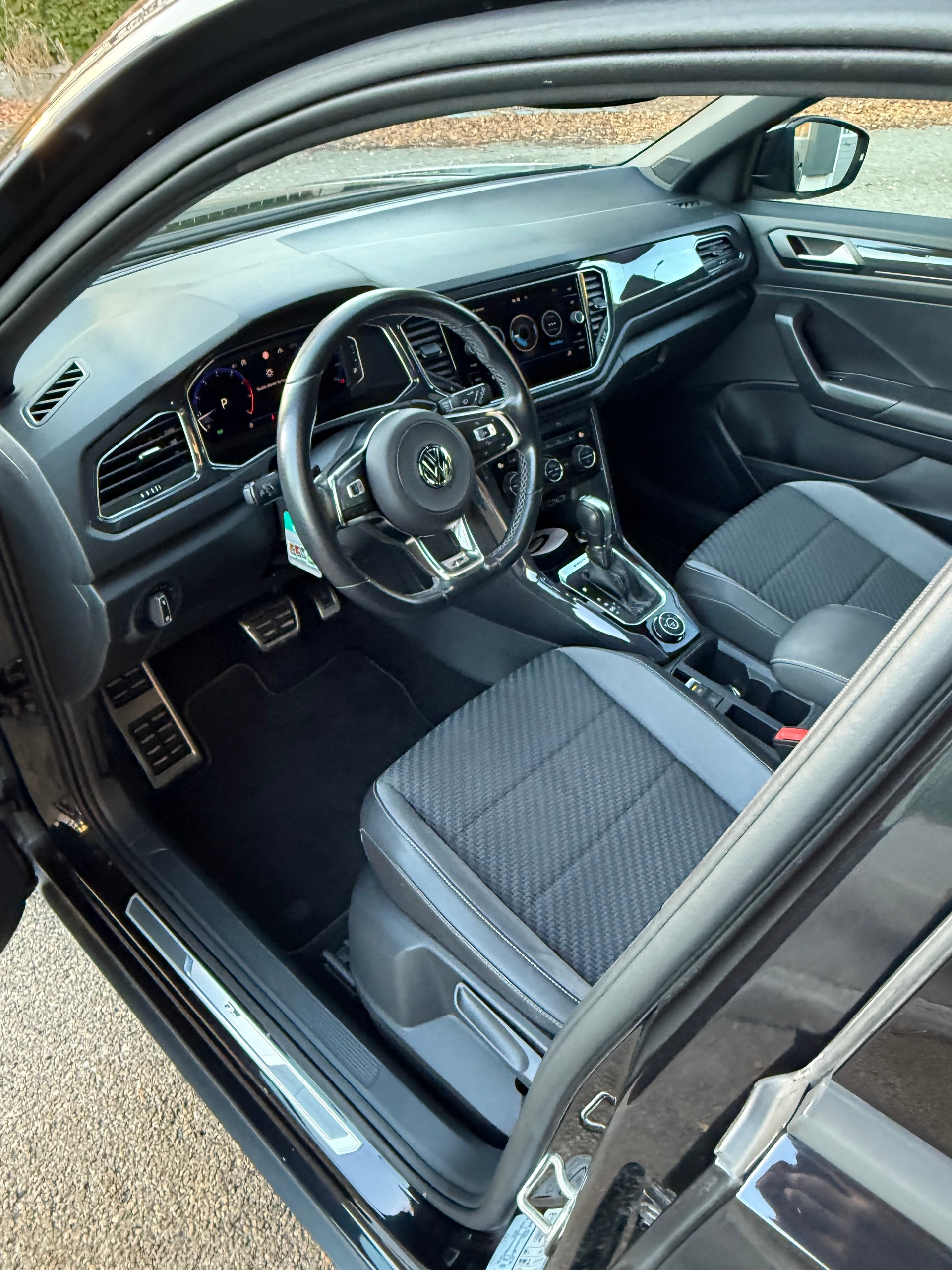VW T-Roc 2.0 TSI Sport DSG 4Motion R-LINE / VENDUE VERKAUFT-image-9