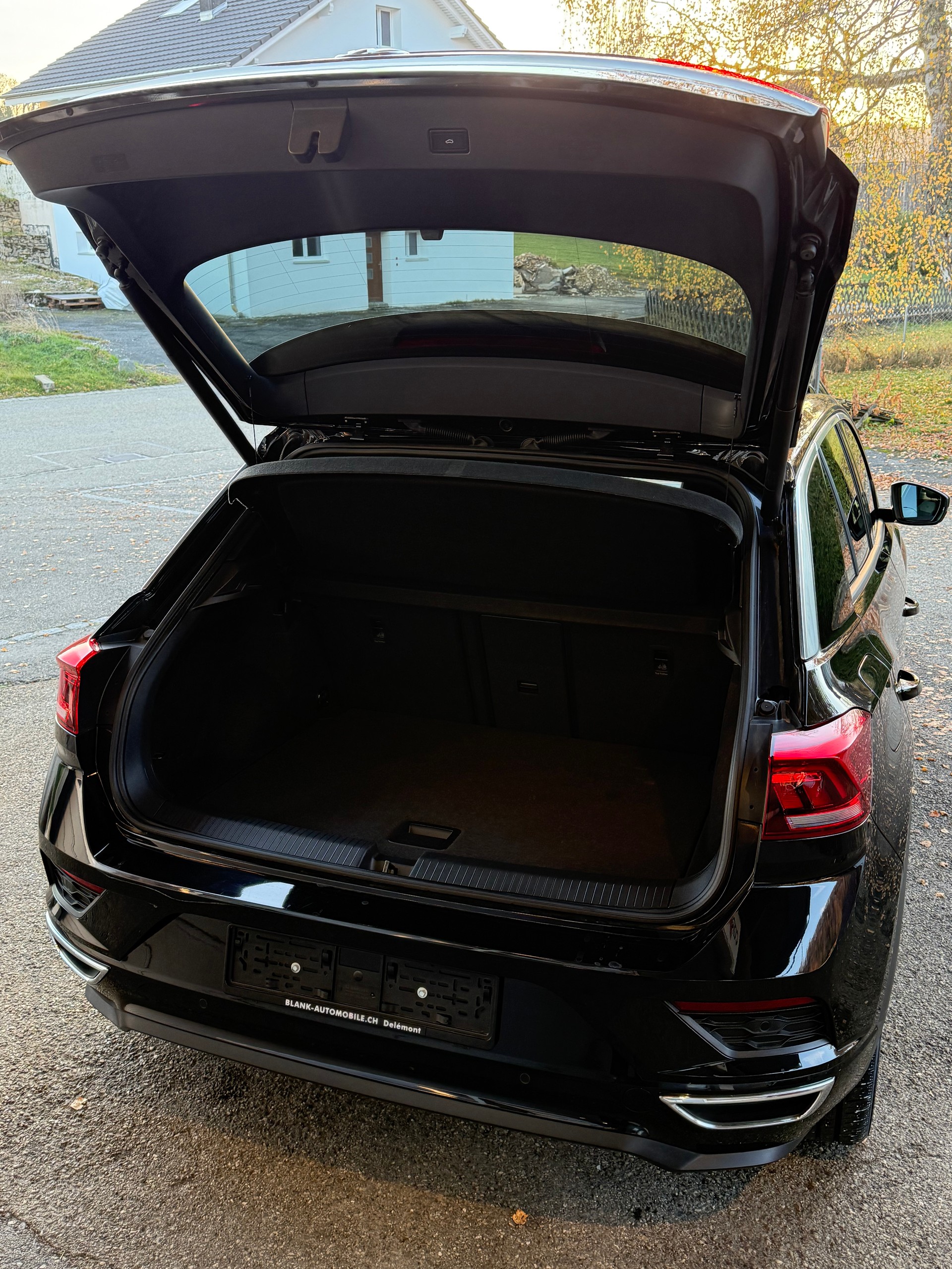 VW T-Roc 2.0 TSI Sport DSG 4Motion R-LINE / VENDUE VERKAUFT-image-6