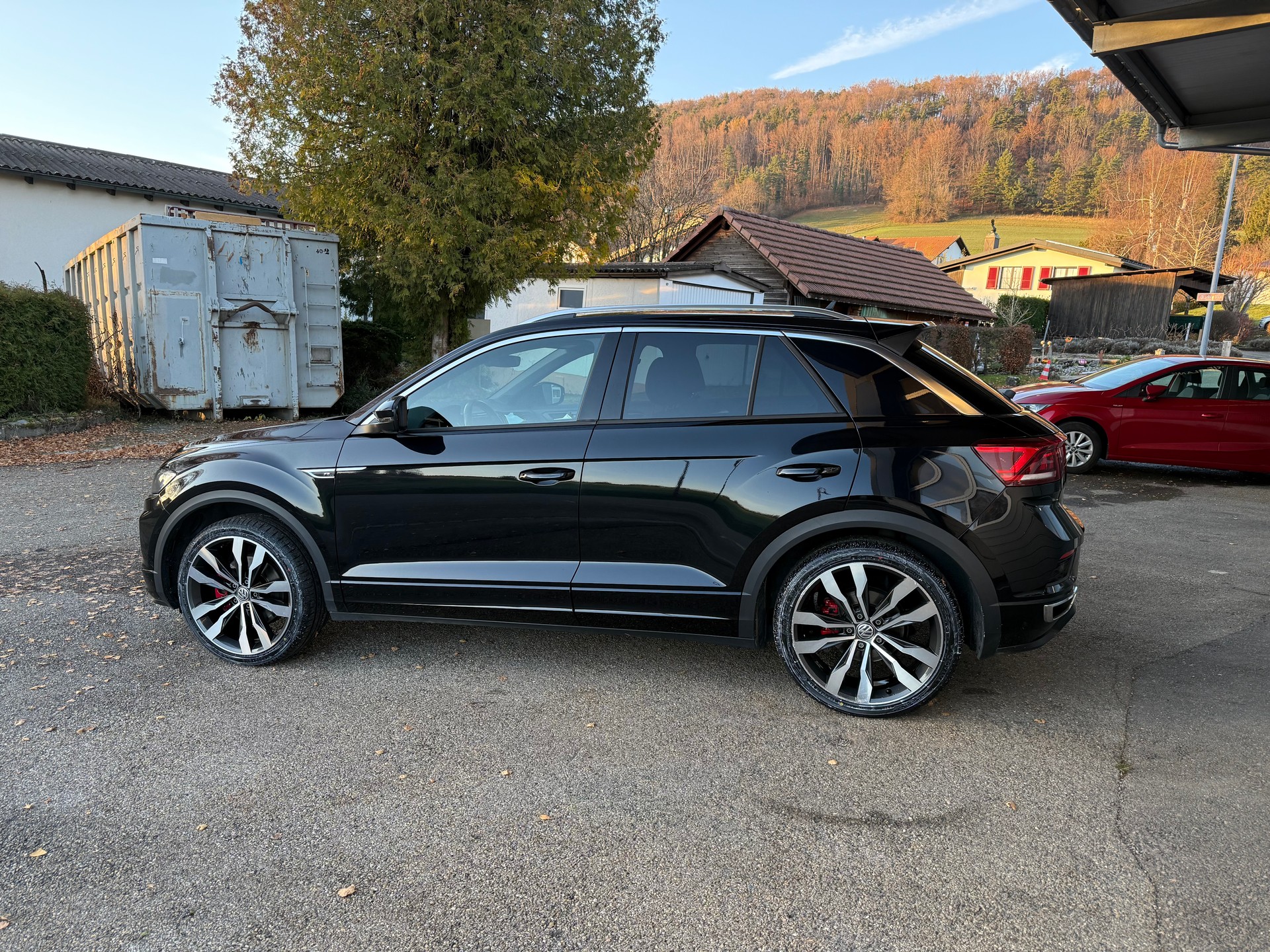 VW T-Roc 2.0 TSI Sport DSG 4Motion R-LINE / VENDUE VERKAUFT-image-4