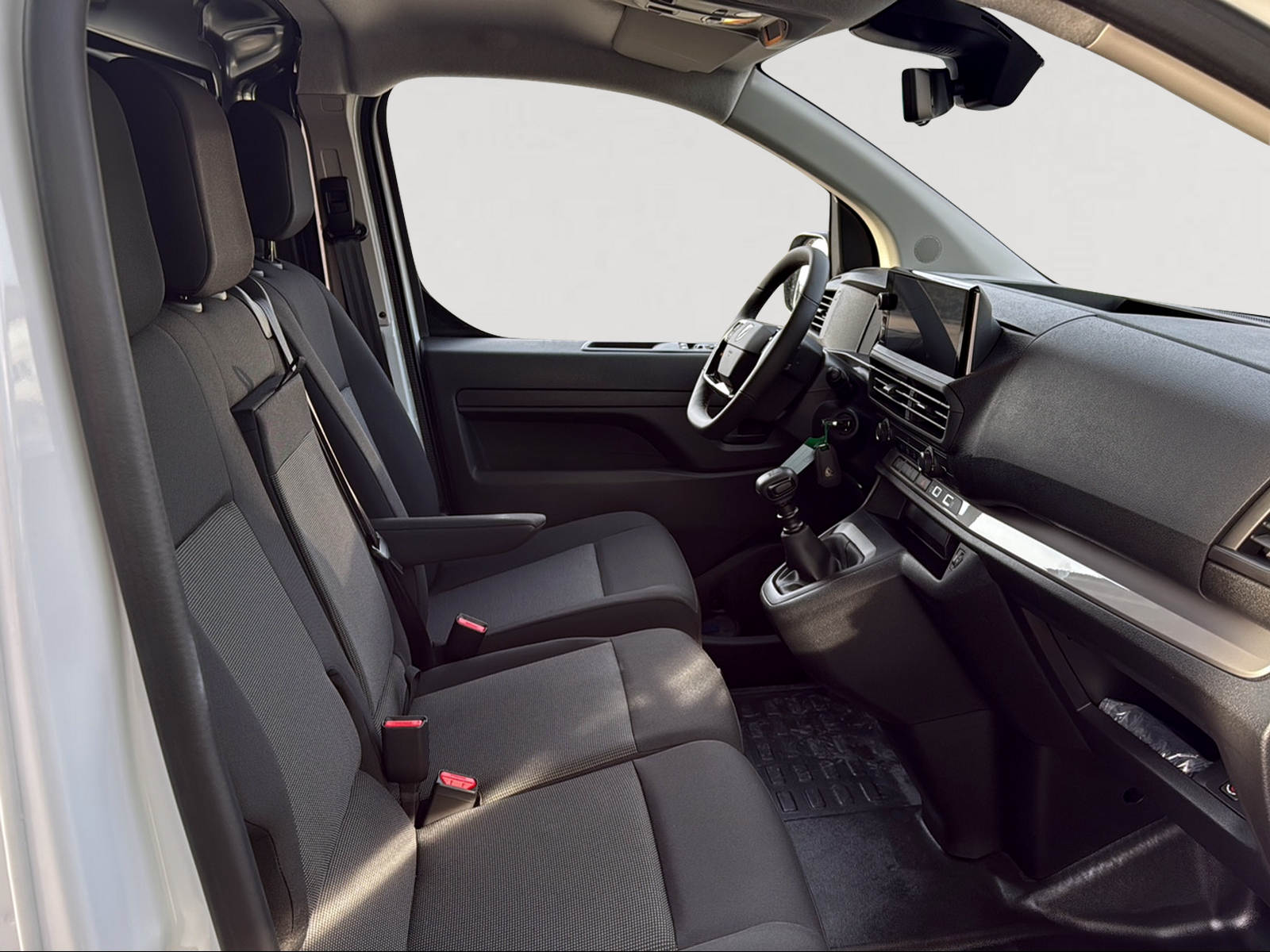 PEUGEOT Expert 2.2 BlueHDi 150 S&S Standard-image-11