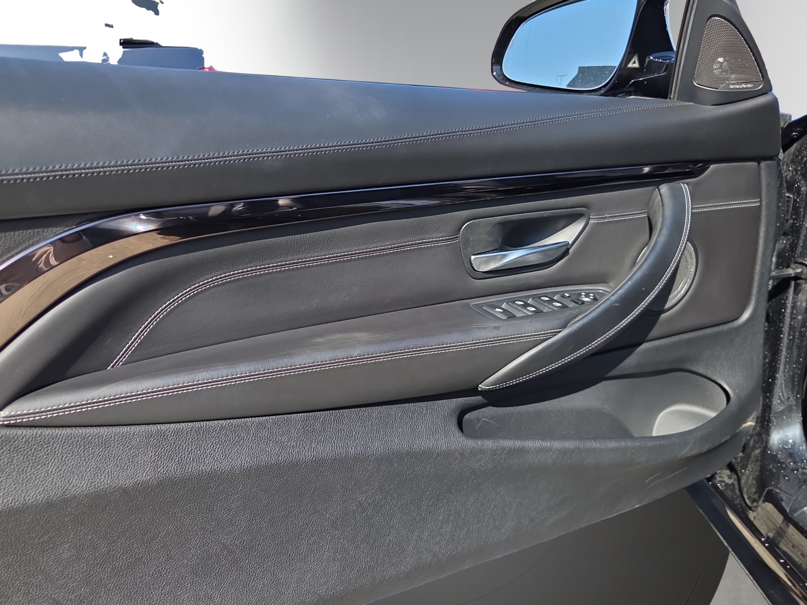 BMW M4 Cabriolet-image-9