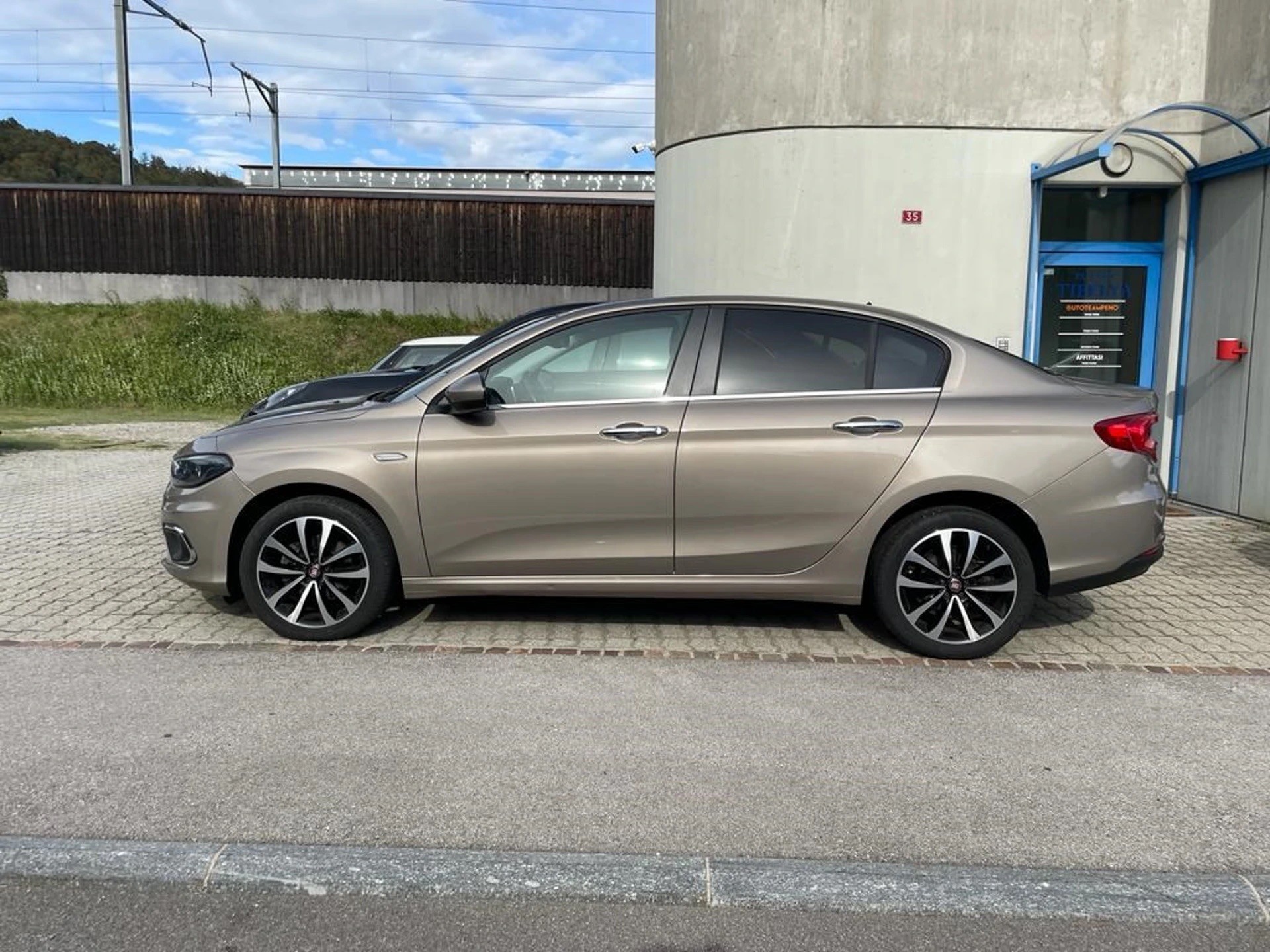 FIAT Tipo 1.6 MJ Lounge-image-3