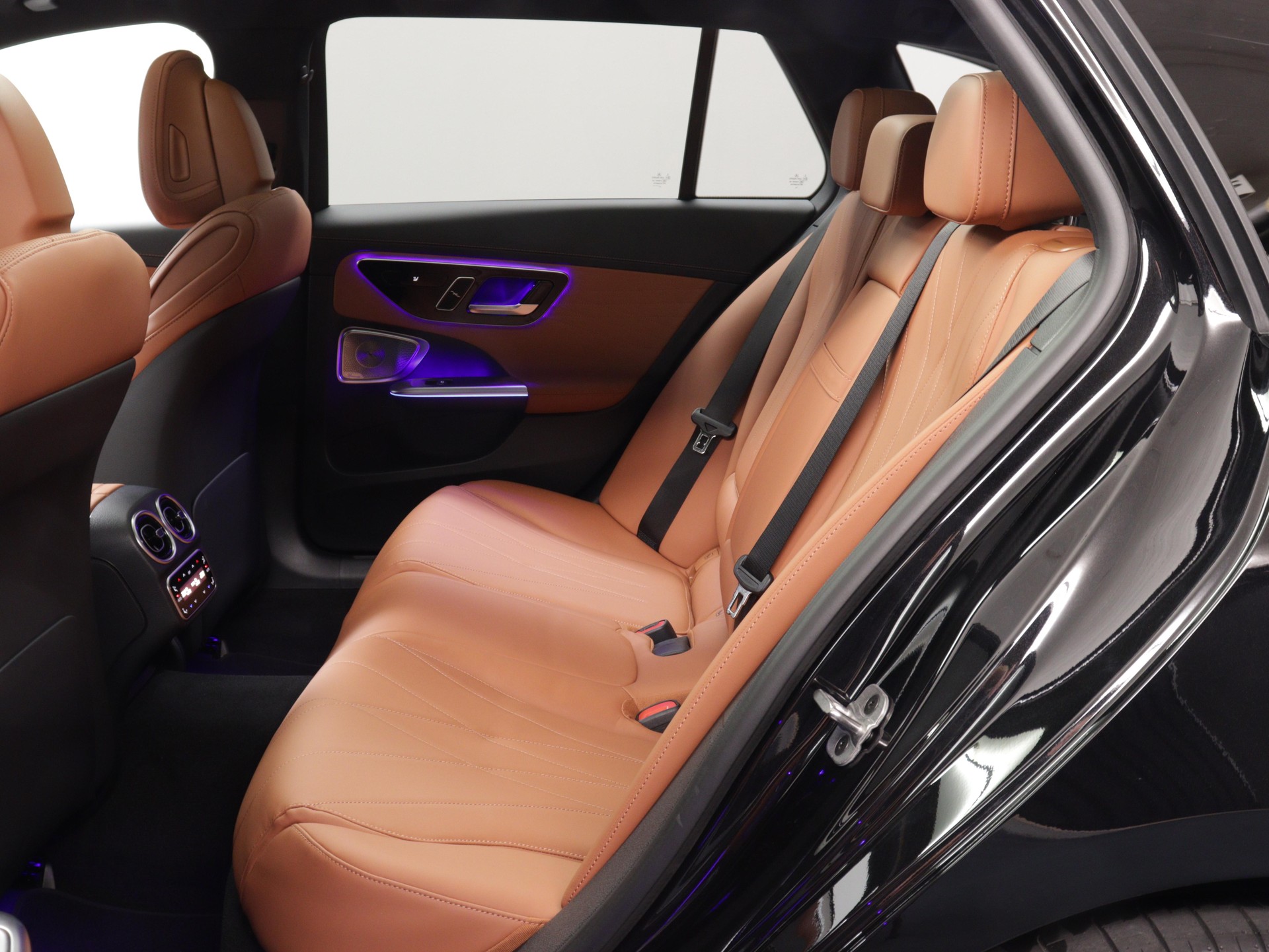 MERCEDES-BENZ C 220 d Swiss Star AMG Line 4matic Kombi-image-10