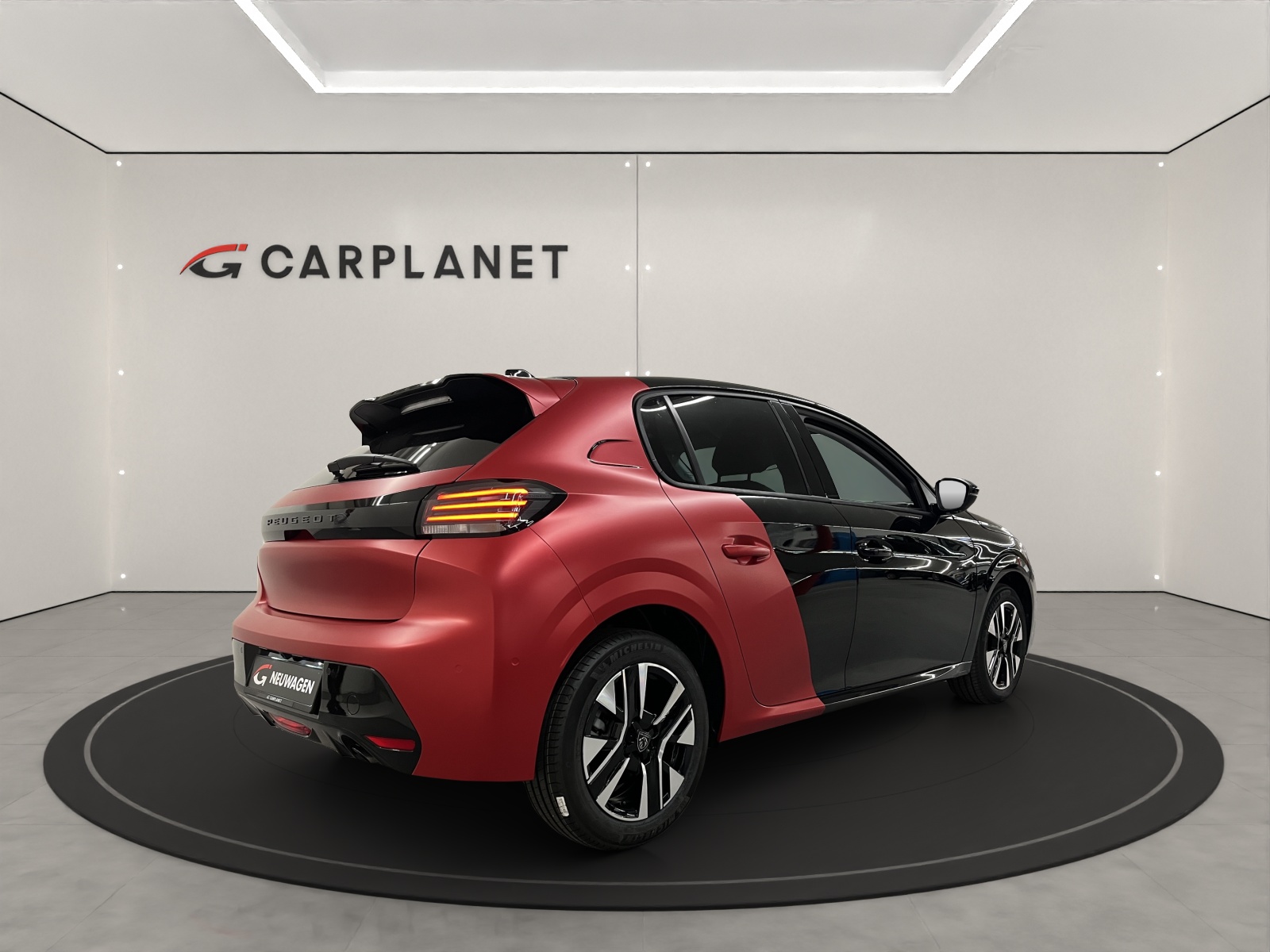 PEUGEOT 208 1.2 Hybrid Allure Premium-image-3