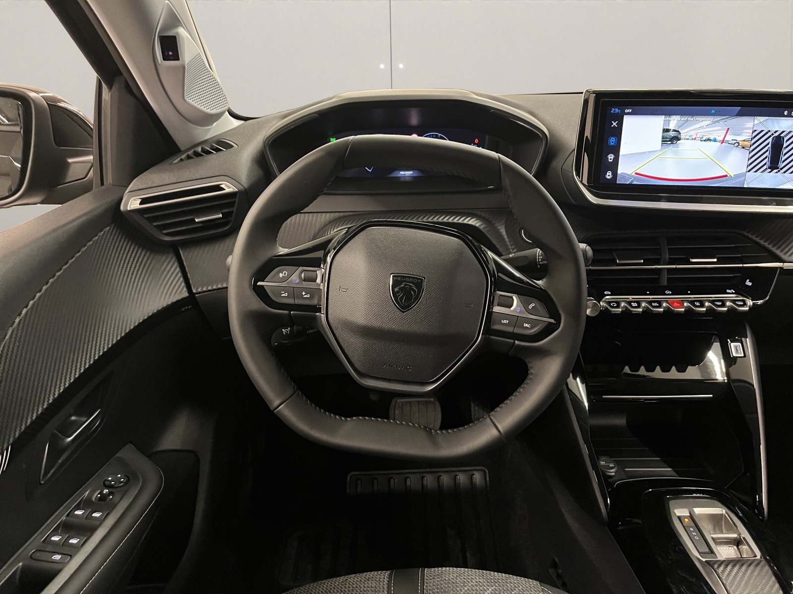 PEUGEOT 208 1.2 Hybrid Allure Premium-image-6