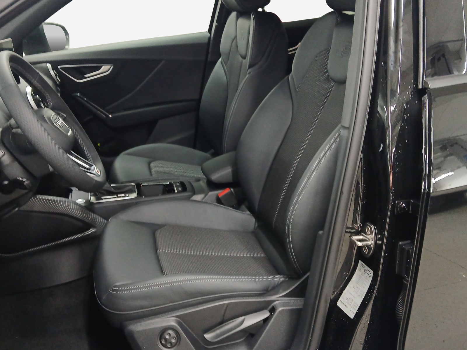 AUDI Q2 35 TFSI advanced S-tronic-image-7