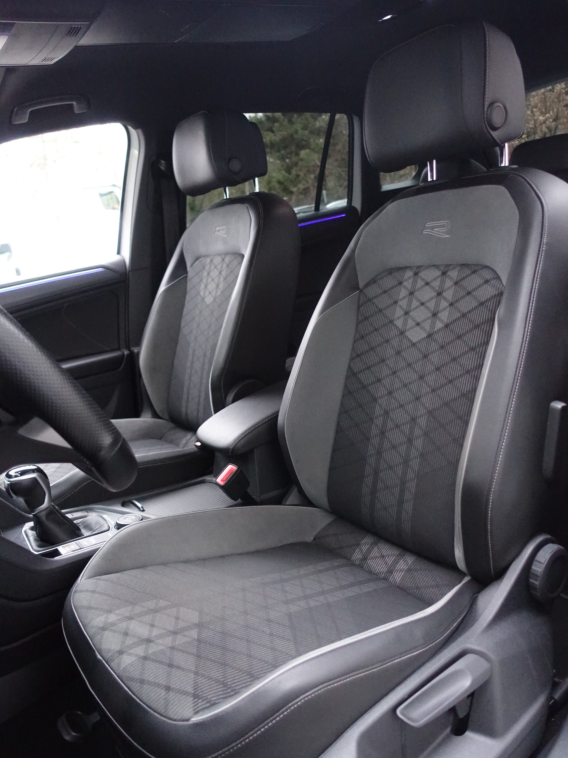 VW Tiguan 2.0TSI R-Line 4Motion DSG-image-8