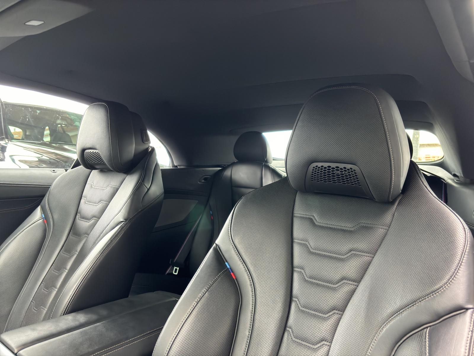BMW 840i xDrive Cabriolet-image-12