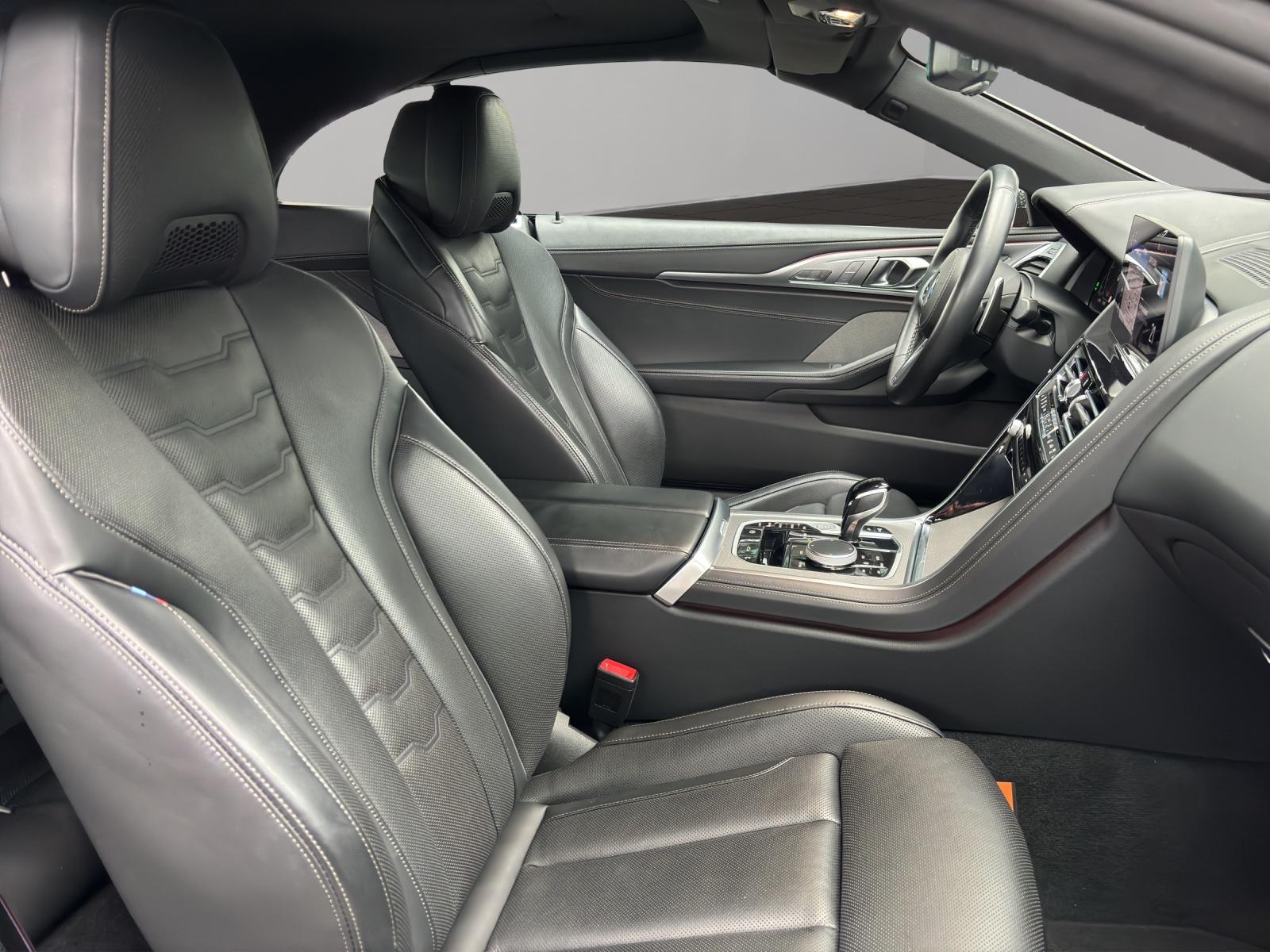 BMW 840i xDrive Cabriolet-image-10